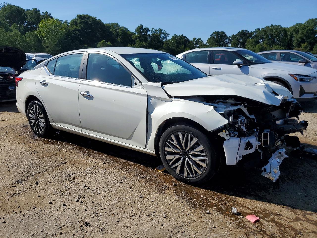 2025 Nissan Altima Sv White vin: 1N4BL4DV8SN375370
