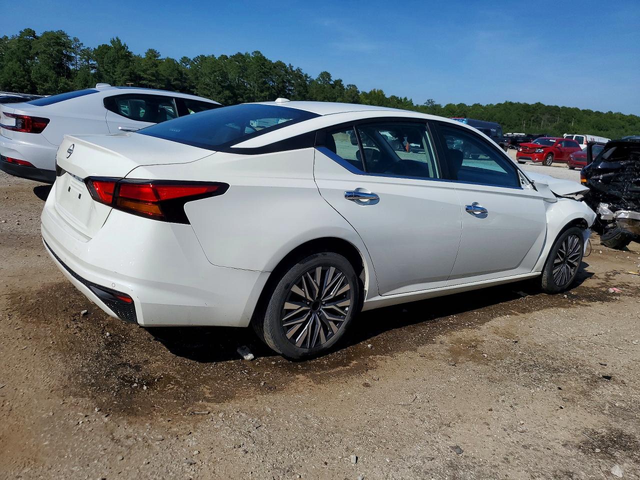 2025 Nissan Altima Sv White vin: 1N4BL4DV8SN375370
