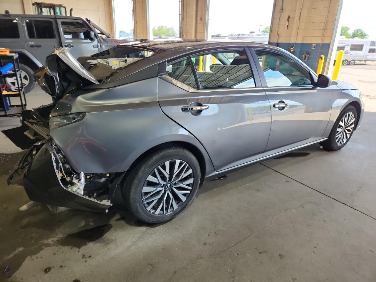 2025 Nissan Altima Sv Gray vin: 1N4BL4DV8SN388961 Damage: Right Tail Light, Missing, Replacement Required