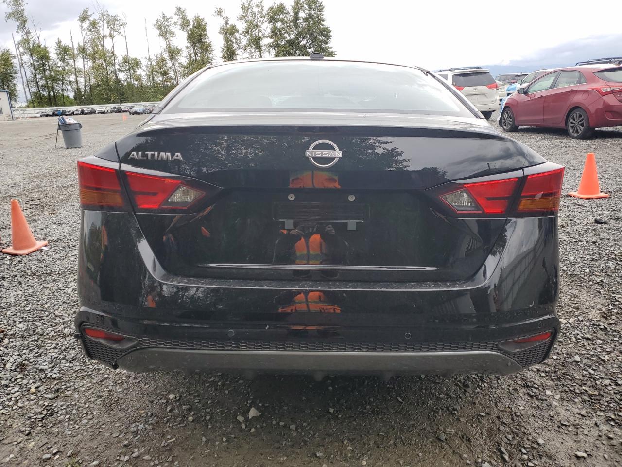 2026 Nissan Altima Sv Черный vin: 1N4BL4DV8TN328468 Damage: Rear Bumper, Multiple Scratches Heavy, 2