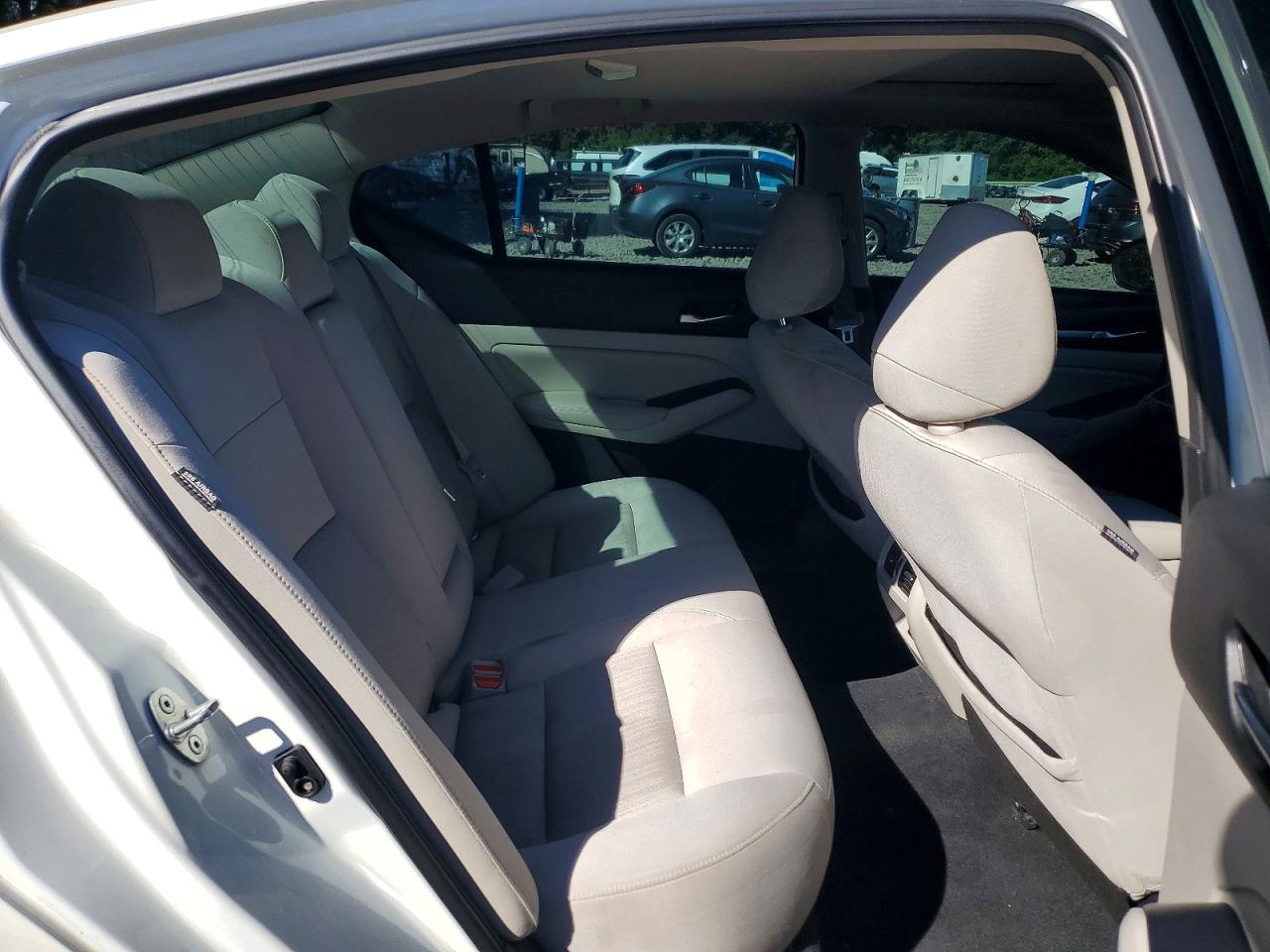 2019 Nissan Altima Sv White vin: 1N4BL4DV9KC169423