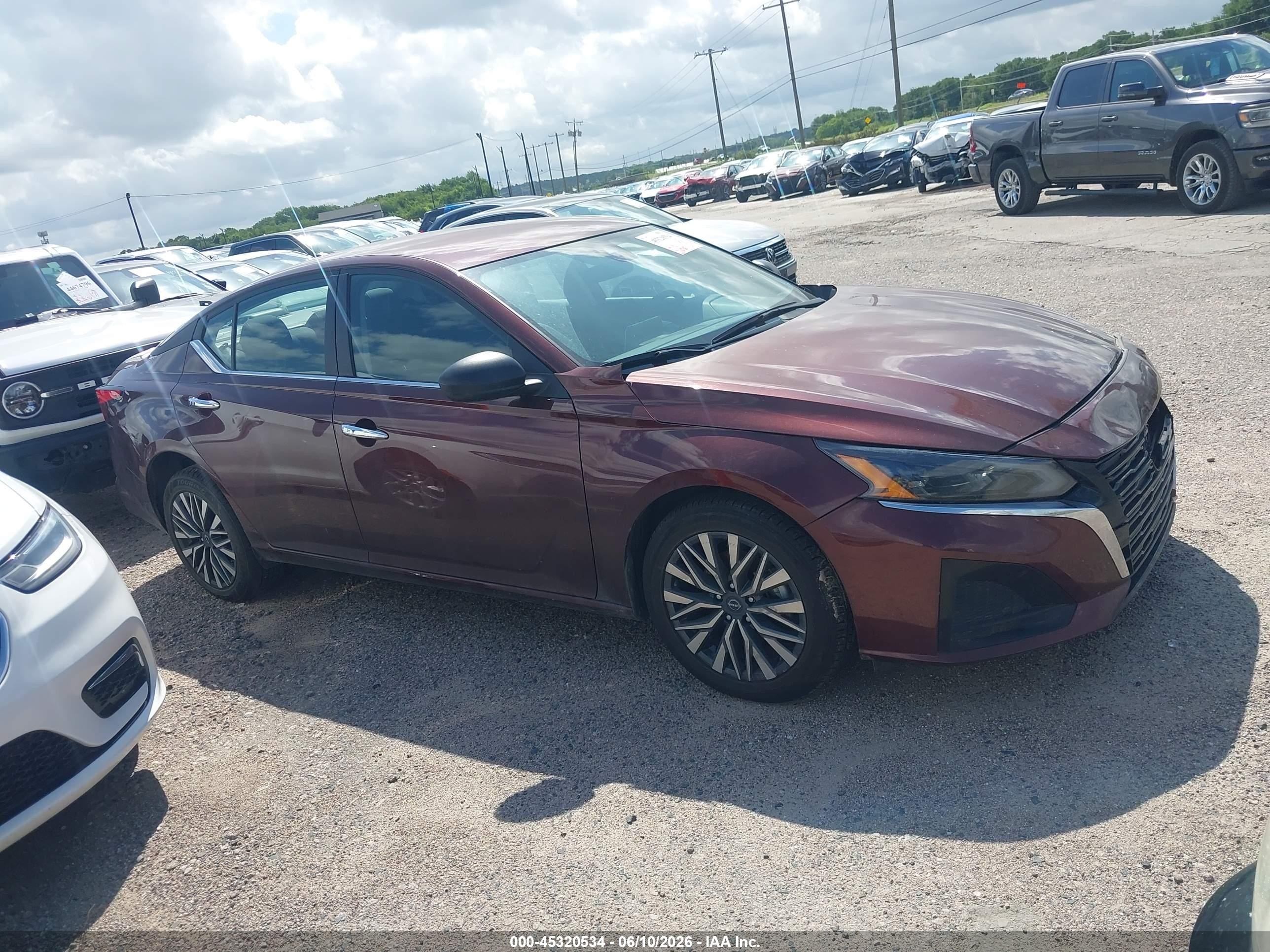2025 Nissan Altima Sv Fwd Burgundy vin: 1N4BL4DV9SN342877