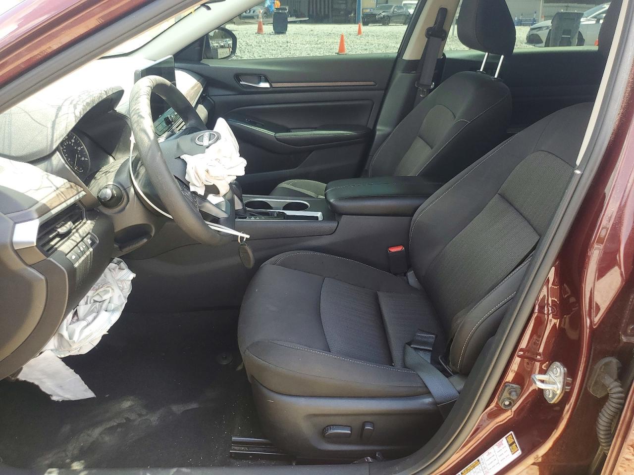 2025 Nissan Altima Sv Maroon vin: 1N4BL4DV9SN346508