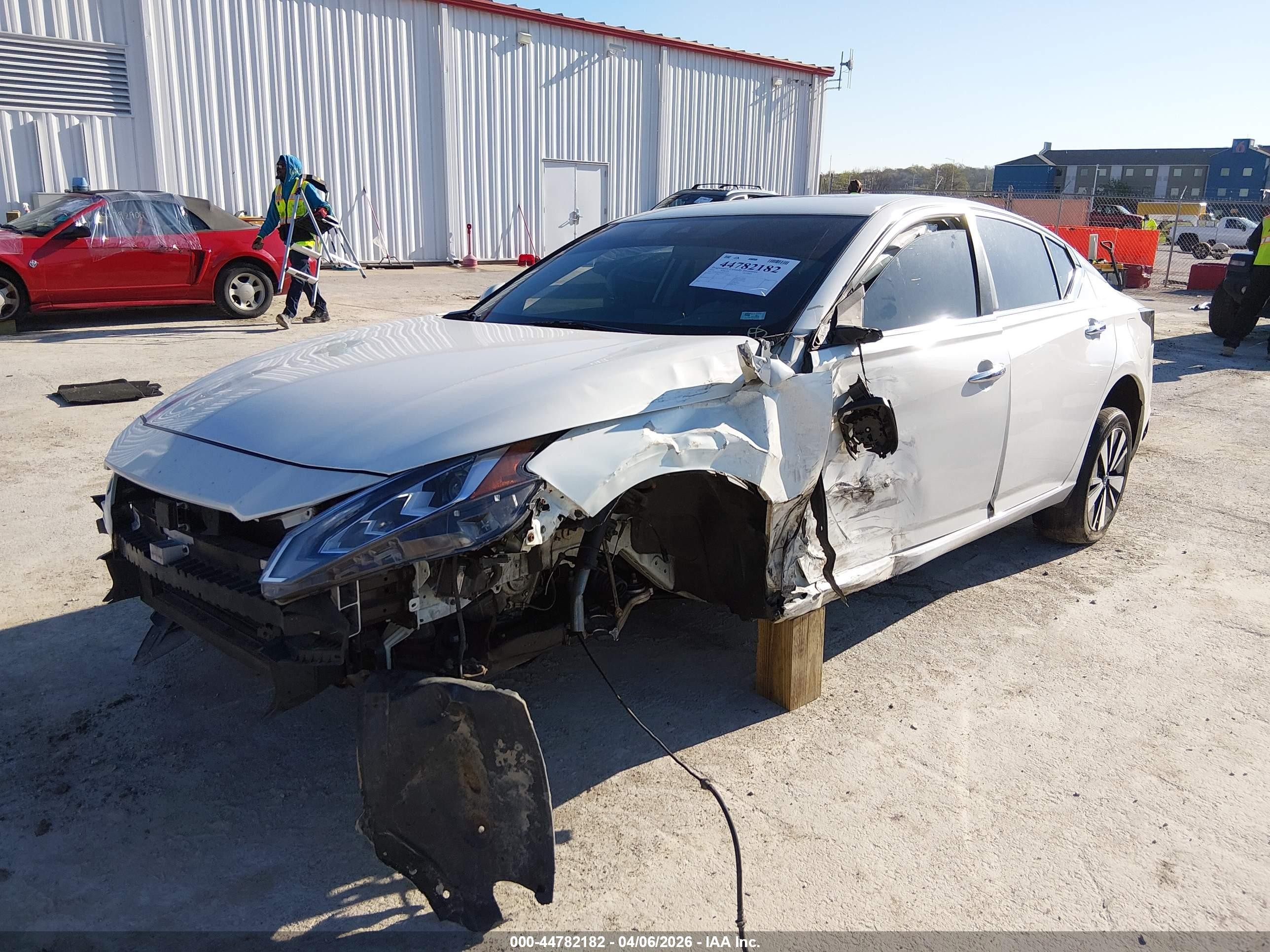 2022 Nissan Altima Sv Fwd White vin: 1N4BL4DVXNN332590