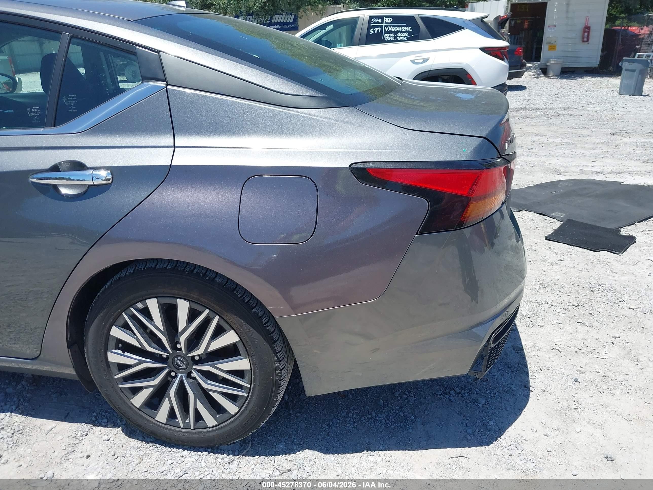 2025 Nissan Altima Sv Fwd Gray vin: 1N4BL4DVXSN313890