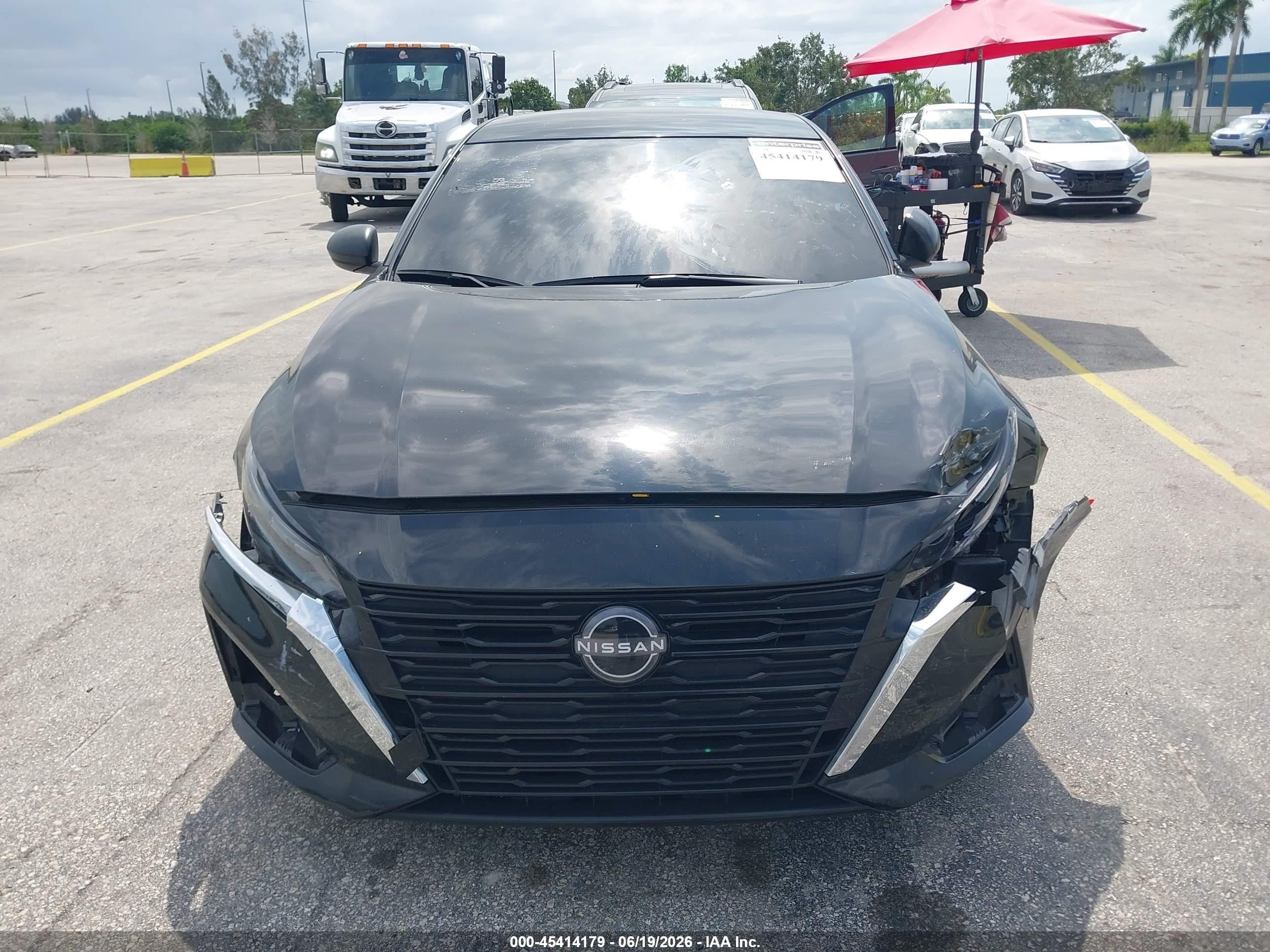 2025 Nissan Altima Sv Awd Черный vin: 1N4BL4DW6SN352288