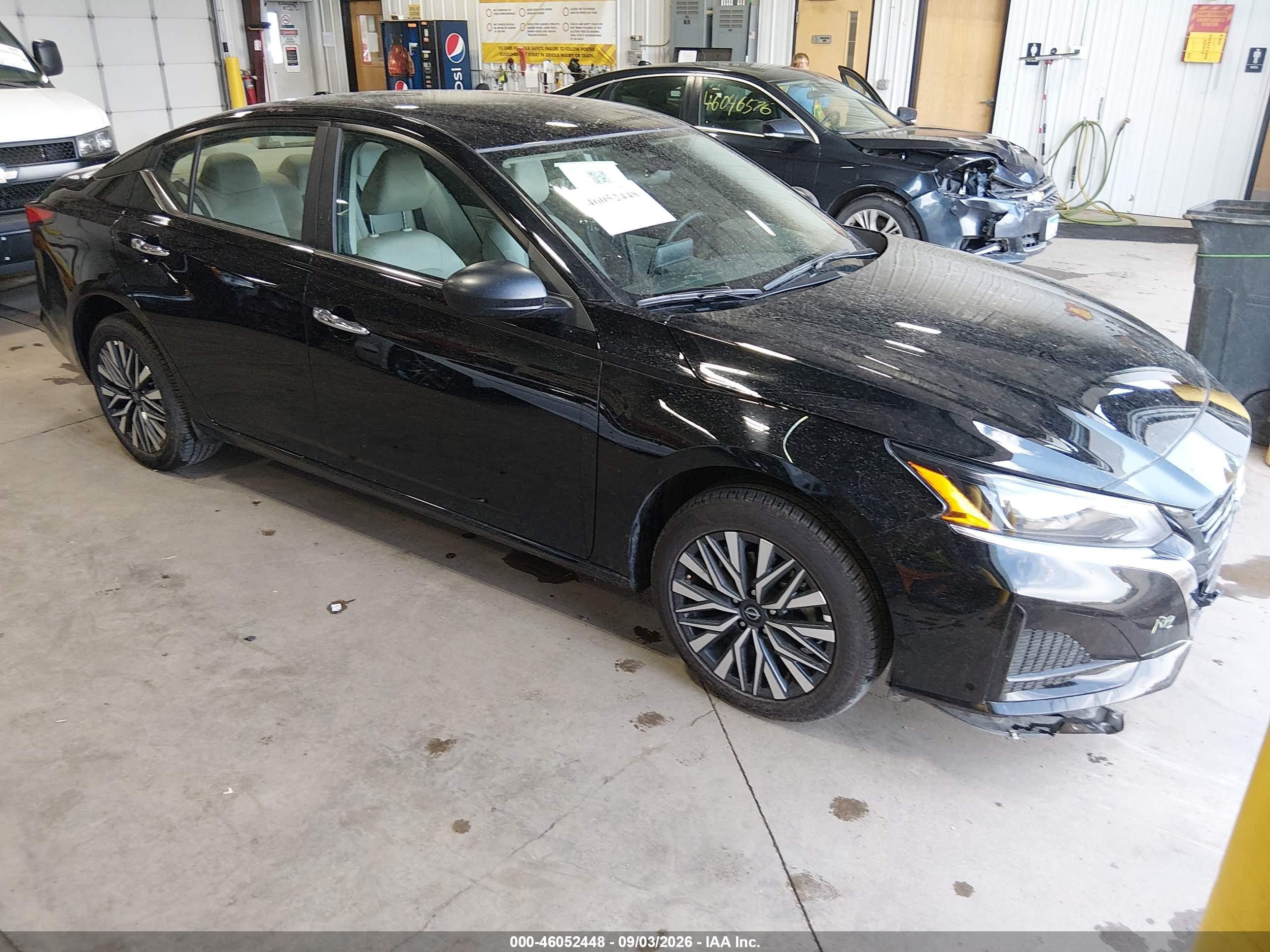 2025 Nissan Altima Sv Awd Black vin: 1N4BL4DW8SN392016