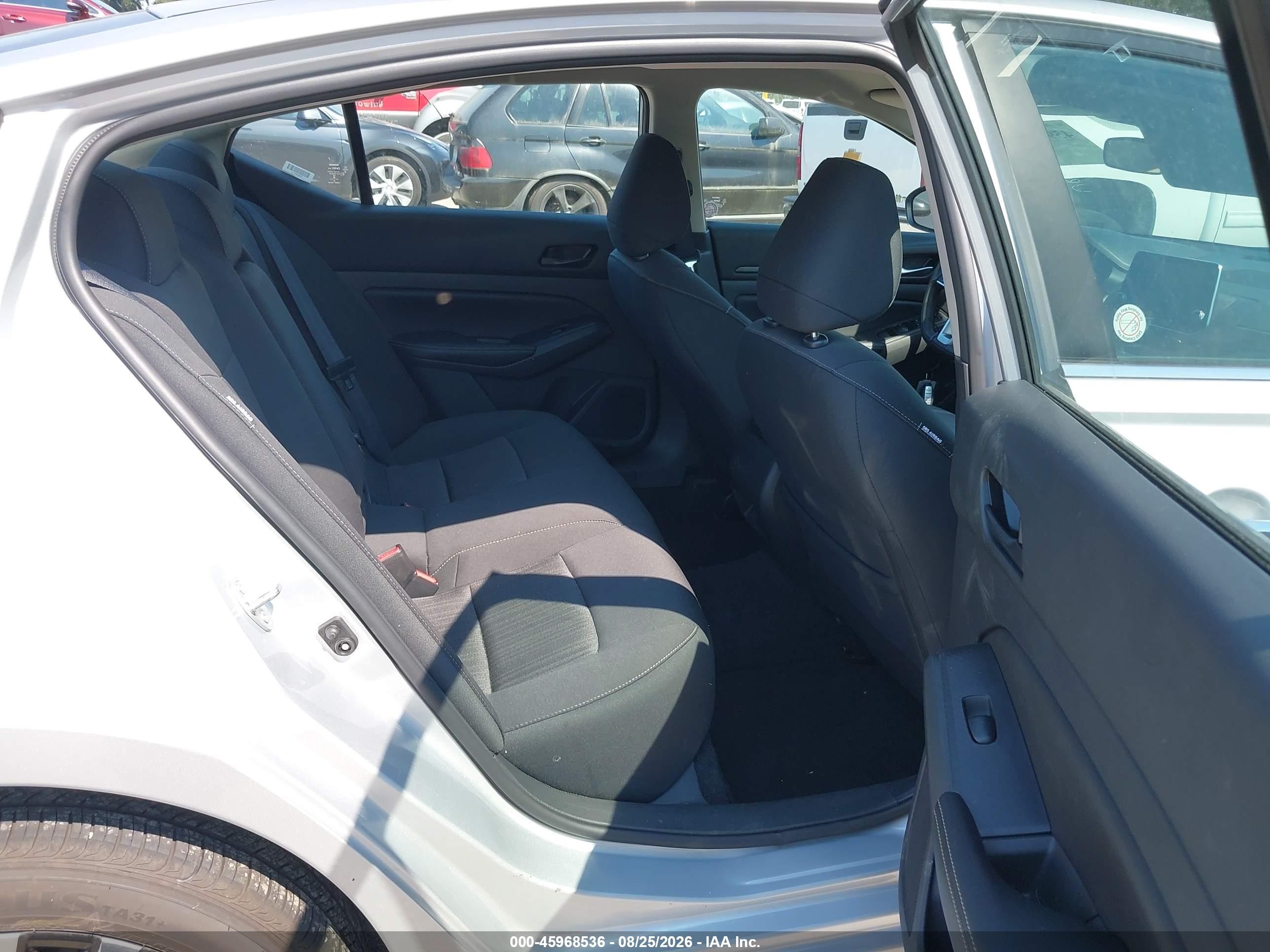 2025 Nissan Altima Sv Awd Silver vin: 1N4BL4DWXSN432886