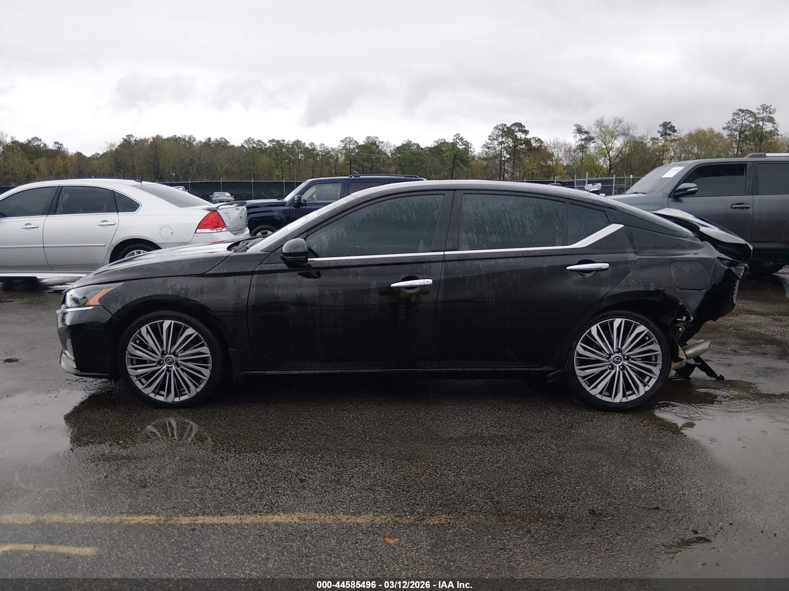 2023 Nissan Altima Sl Fwd Черный vin: 1N4BL4EV8PN302070