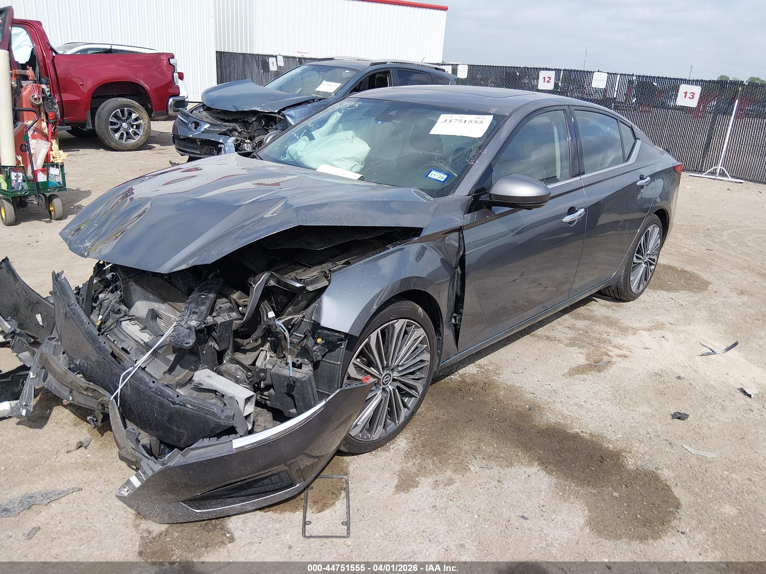 2023 Nissan Altima Sl Fwd Серебряный vin: 1N4BL4EV8PN345033