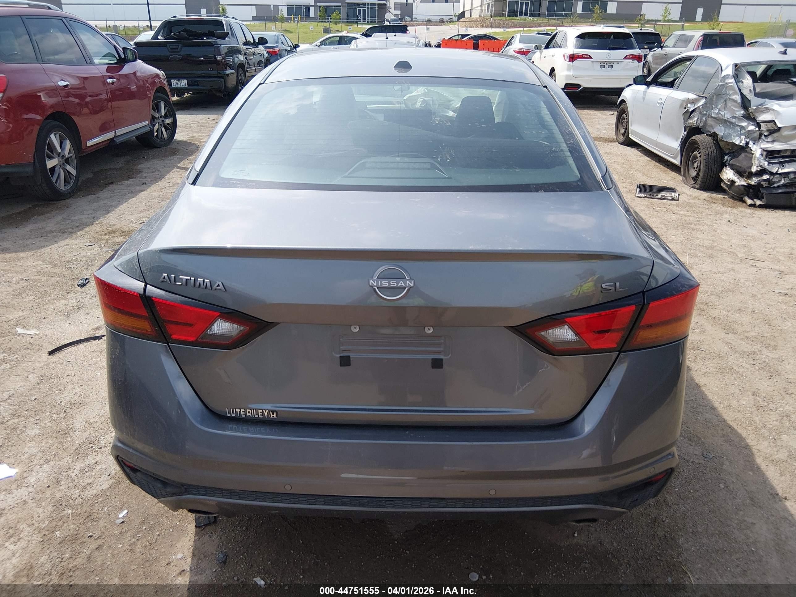 2023 Nissan Altima Sl Fwd Серебряный vin: 1N4BL4EV8PN345033