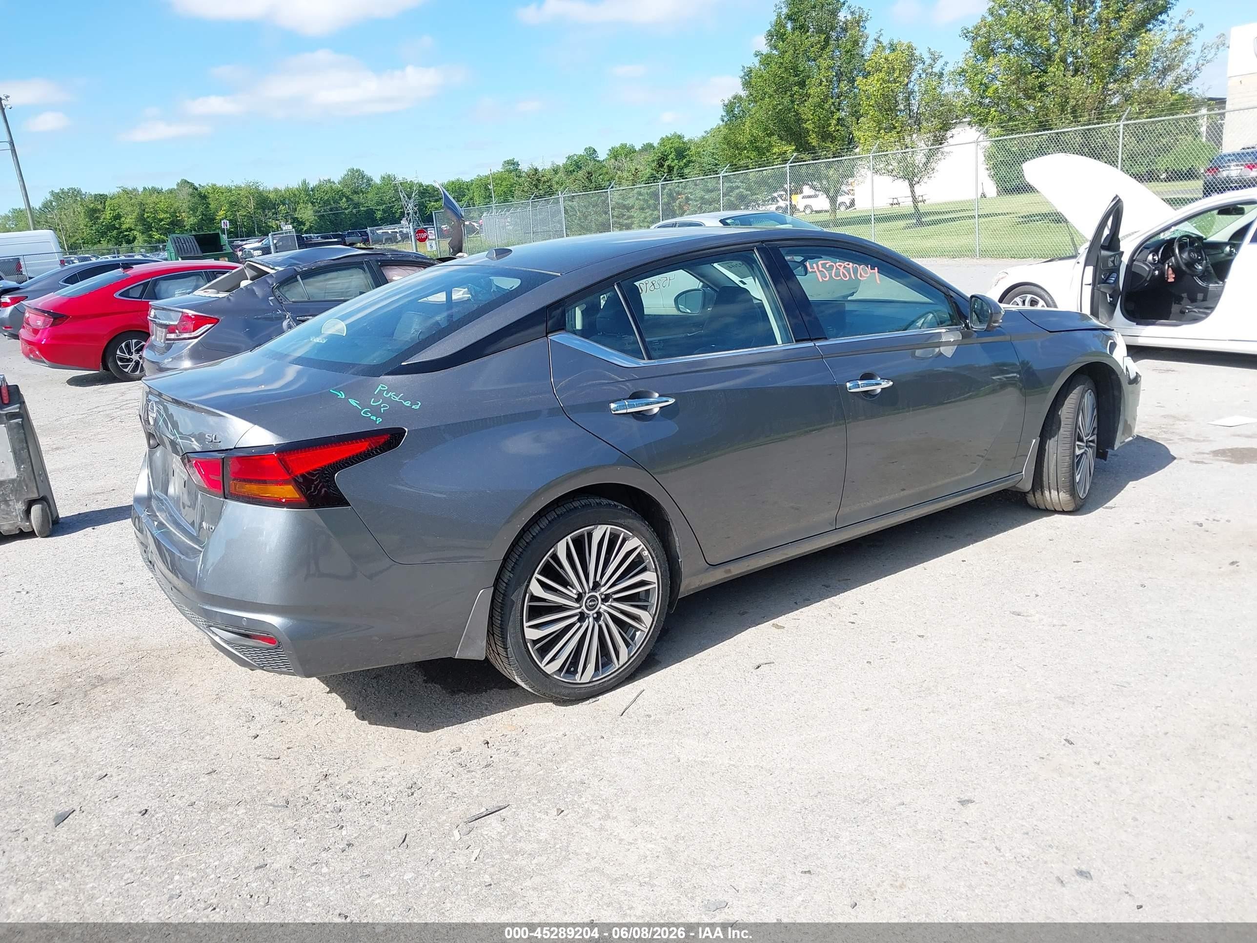 2025 Nissan Altima Sl Awd Gray vin: 1N4BL4EW6SN429577