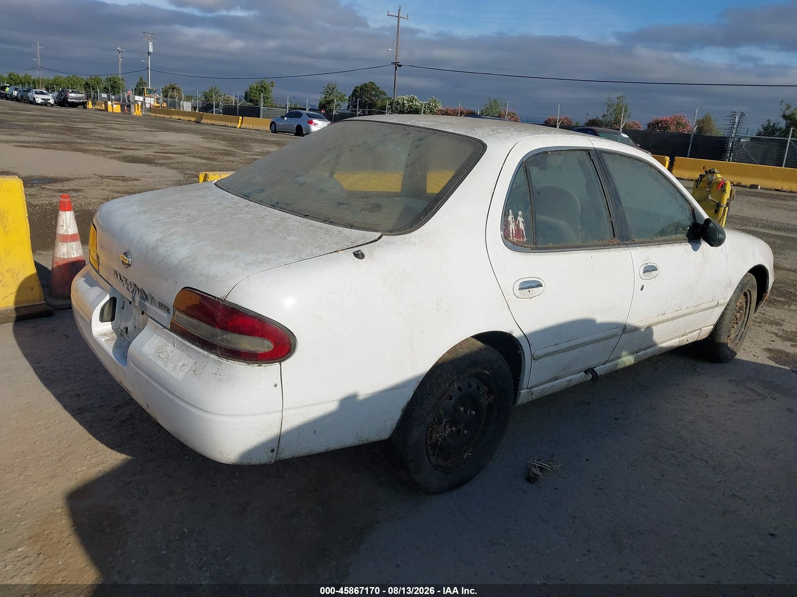 1996 Nissan Altima Xe/gxe/se/gle Белый vin: 1N4BU31D0TC157844