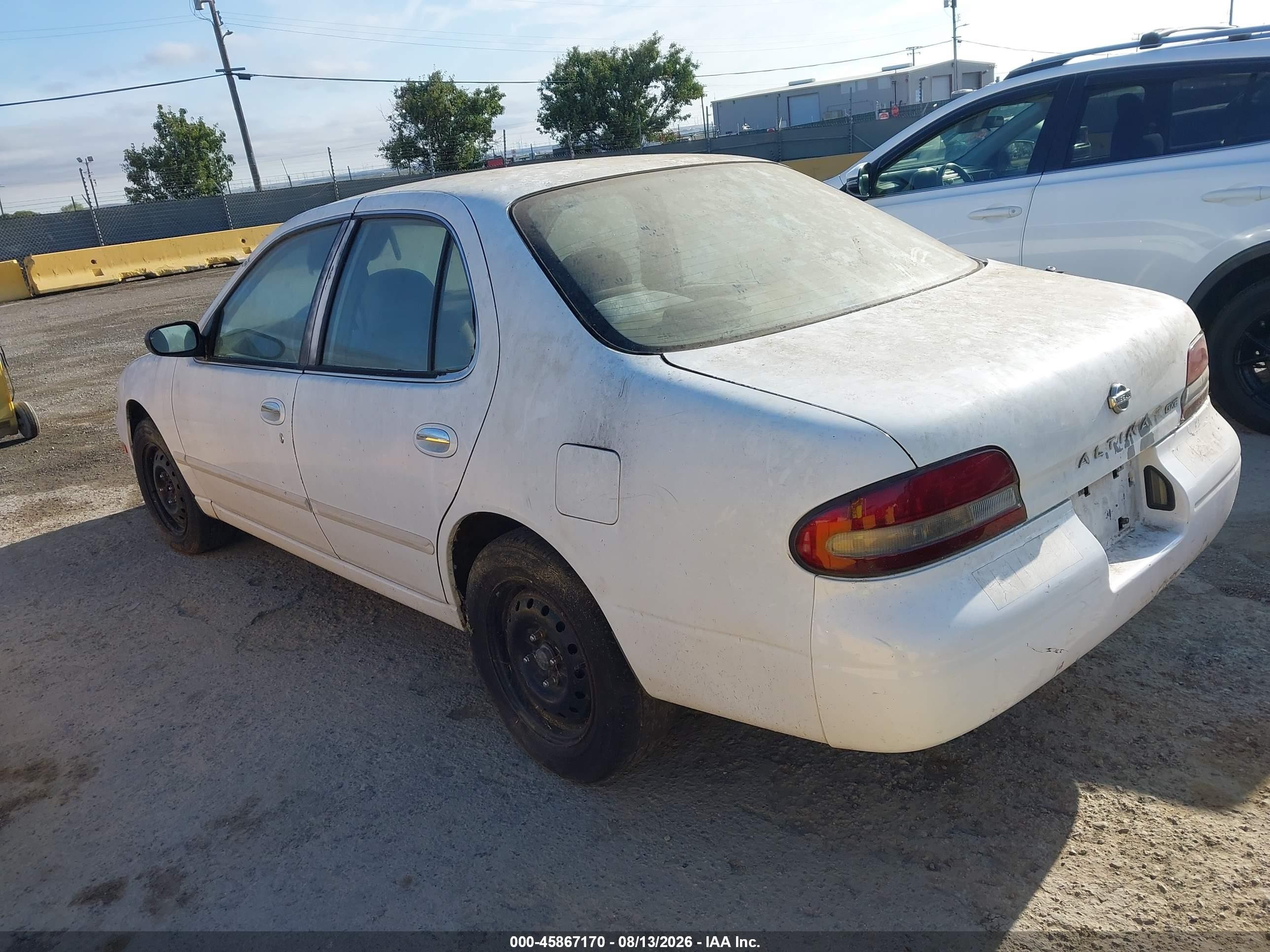 1996 Nissan Altima Xe/gxe/se/gle Белый vin: 1N4BU31D0TC157844