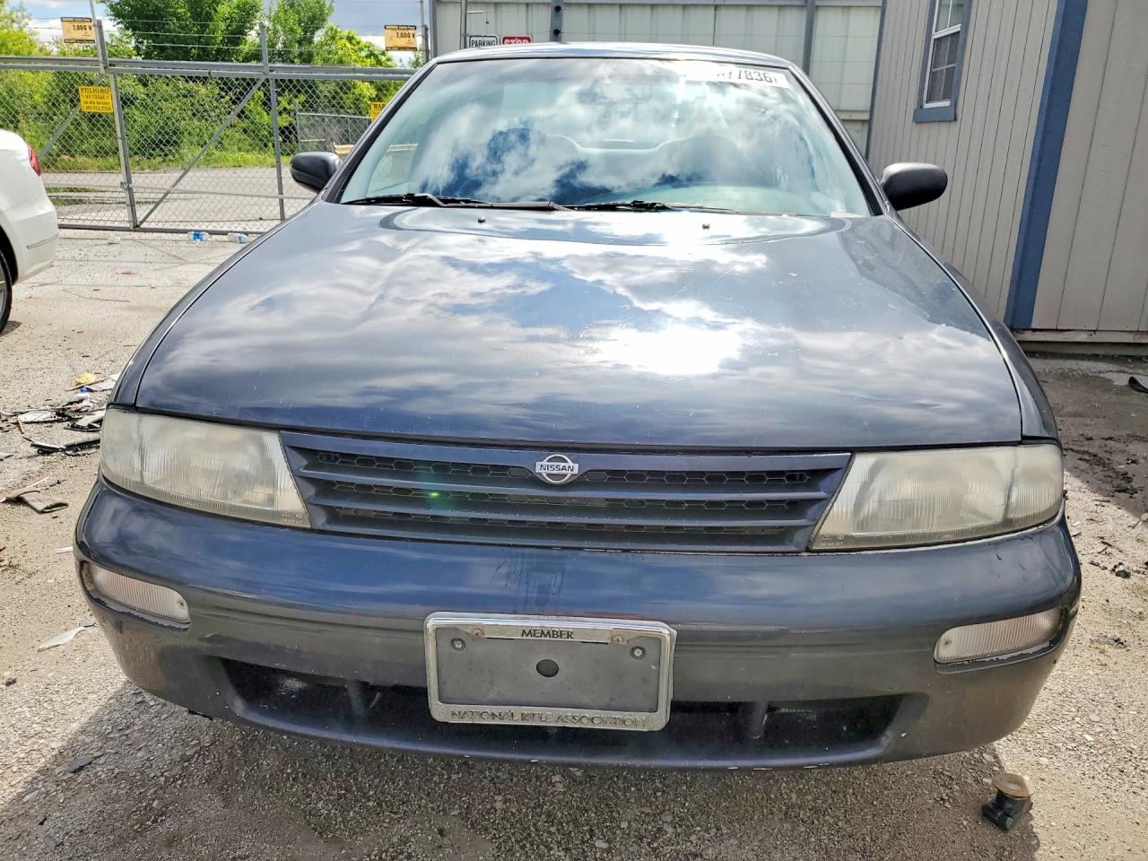1996 Nissan Altima Xe Серый vin: 1N4BU31D1TC192621