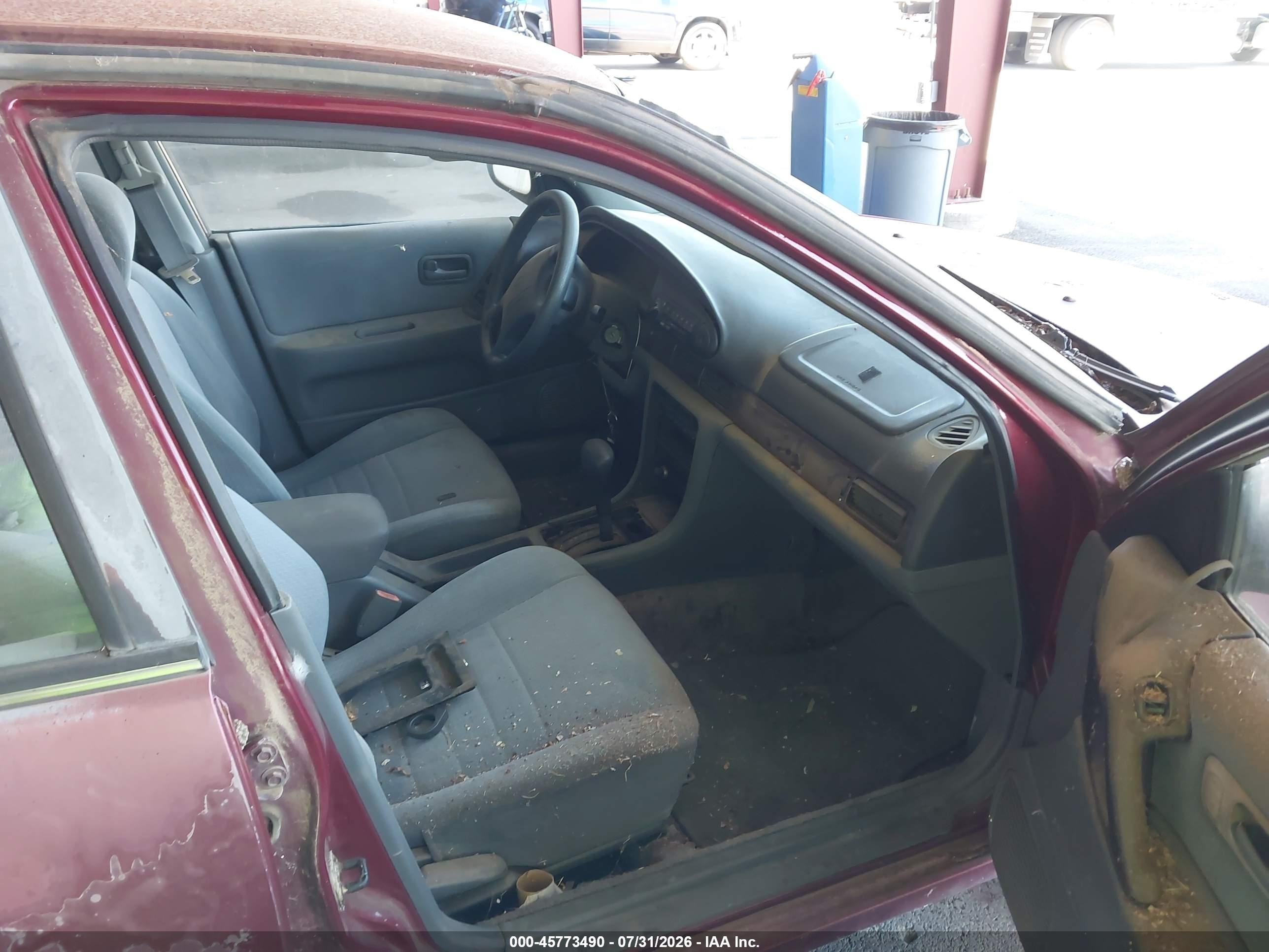1996 Nissan Altima Xe/gxe/se/gle Темно-бордовый vin: 1N4BU31D3TC176470