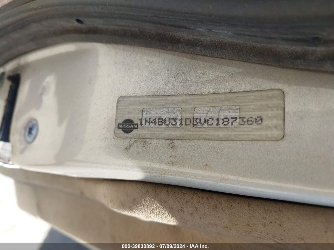 Price & History 1997 Nissan Altima Gle/gxe/se/xe 2.4l I4 Fi F vin