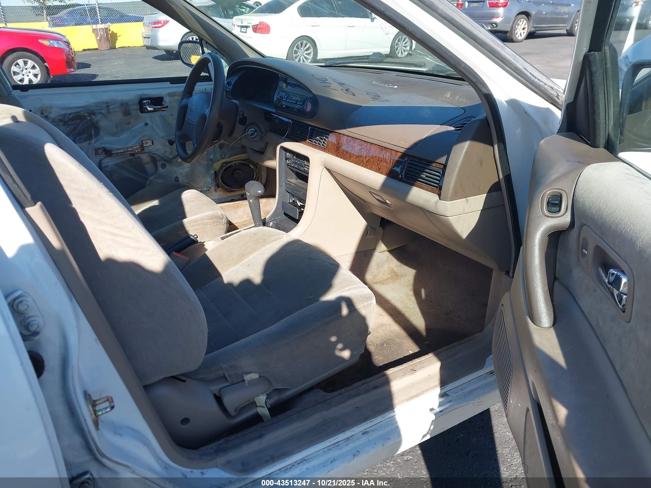 1994 Nissan Altima Xe/gxe/se/gle White vin: 1N4BU31D4RC223773
