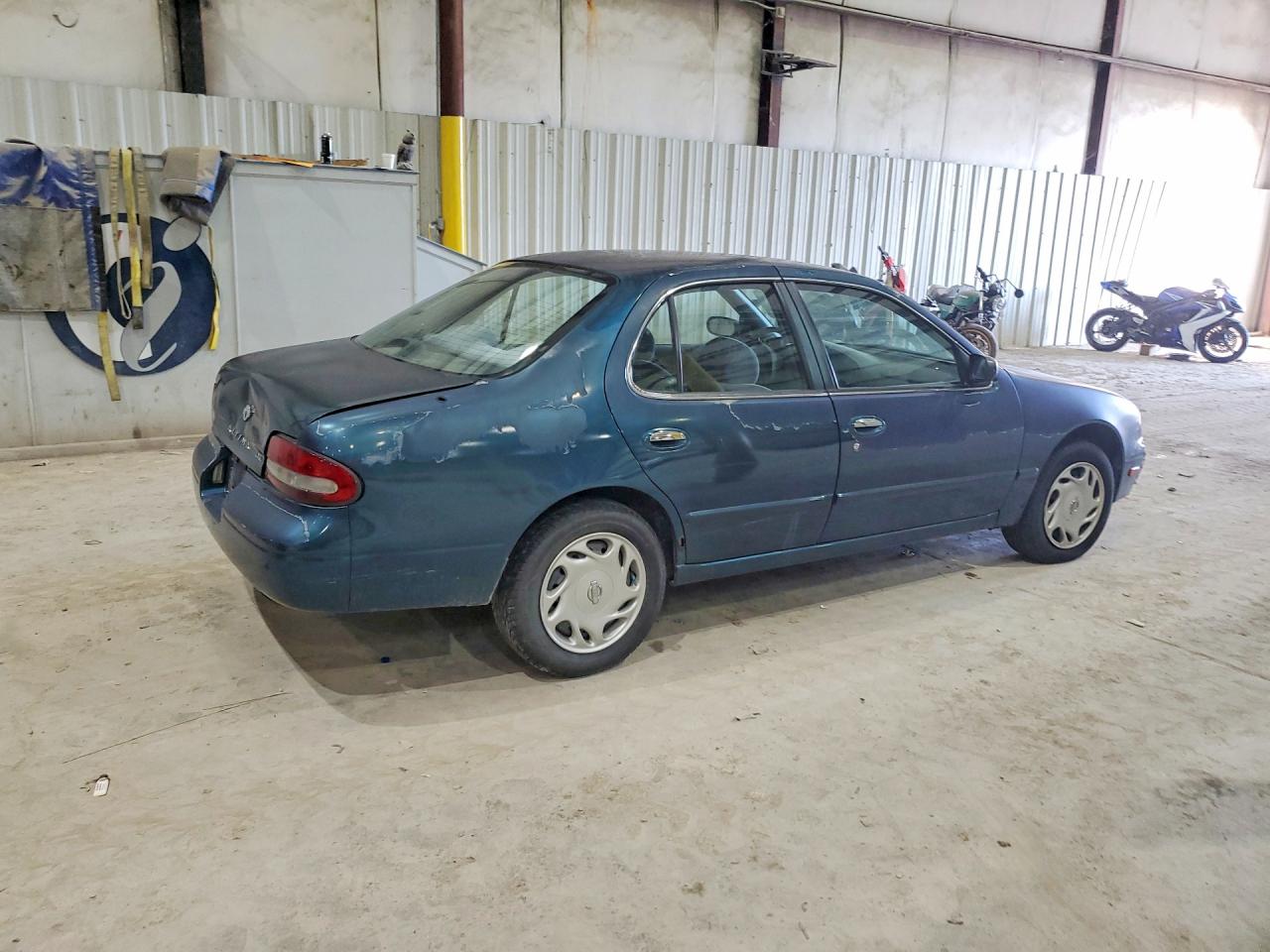 1997 Nissan Altima Xe Blue vin: 1N4BU31D5VC139049