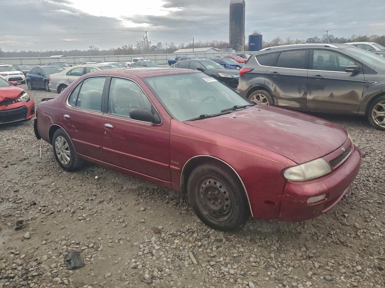 1994 Nissan Altima Xe Burgundy vin: 1N4BU31D7RC220091