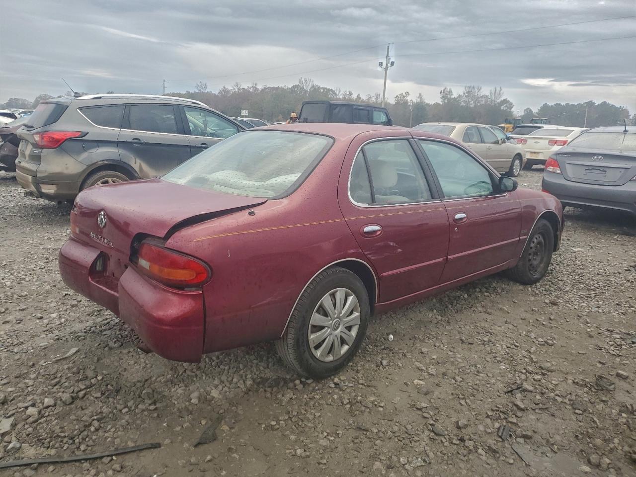 1994 Nissan Altima Xe Burgundy vin: 1N4BU31D7RC220091