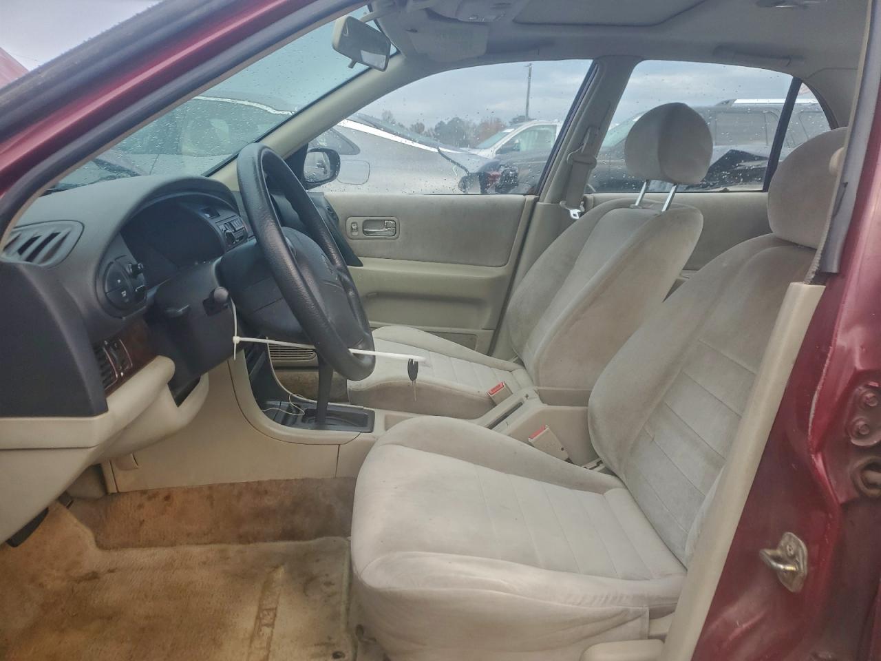1994 Nissan Altima Xe Burgundy vin: 1N4BU31D7RC220091