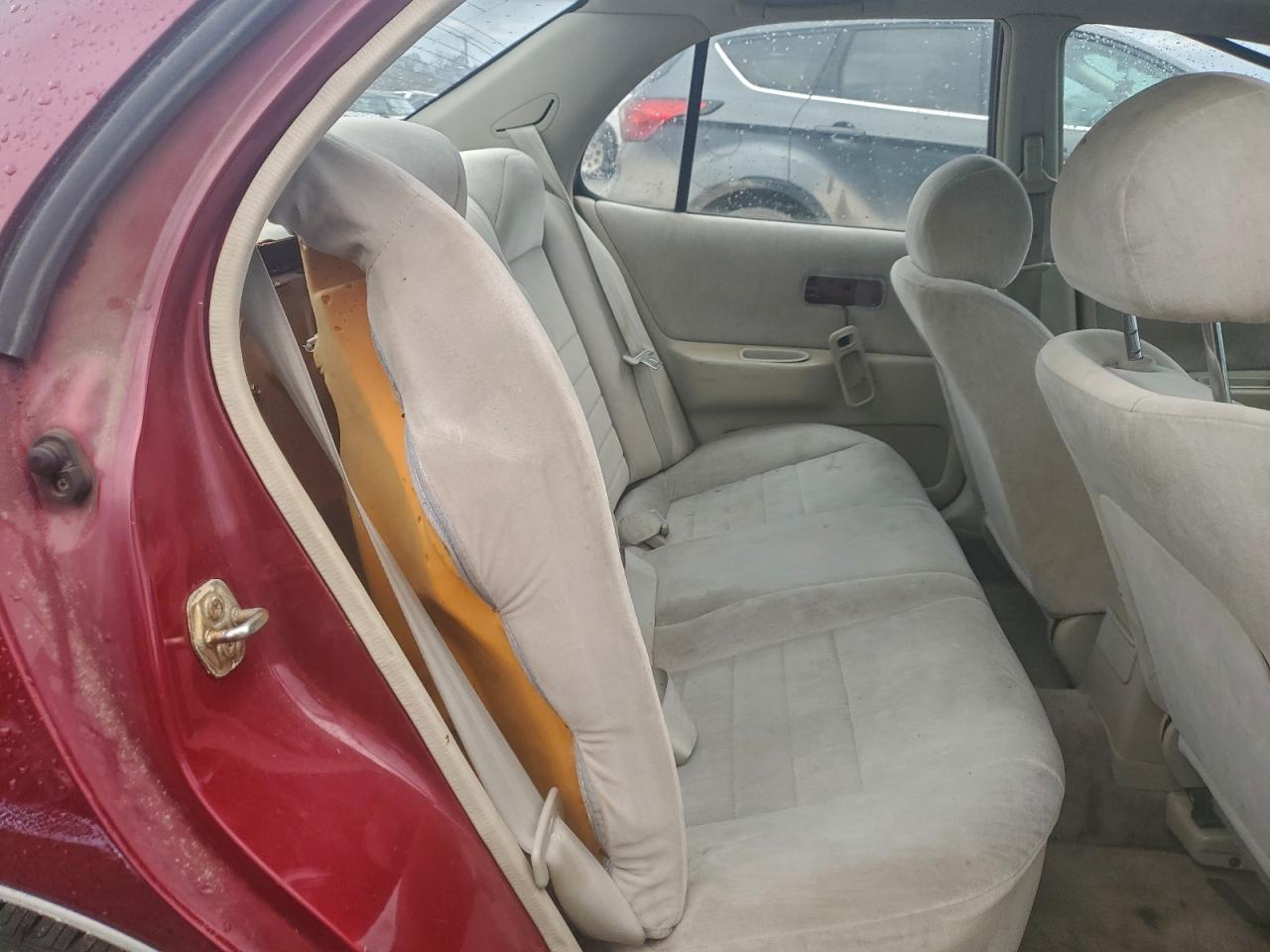 1994 Nissan Altima Xe Burgundy vin: 1N4BU31D7RC220091