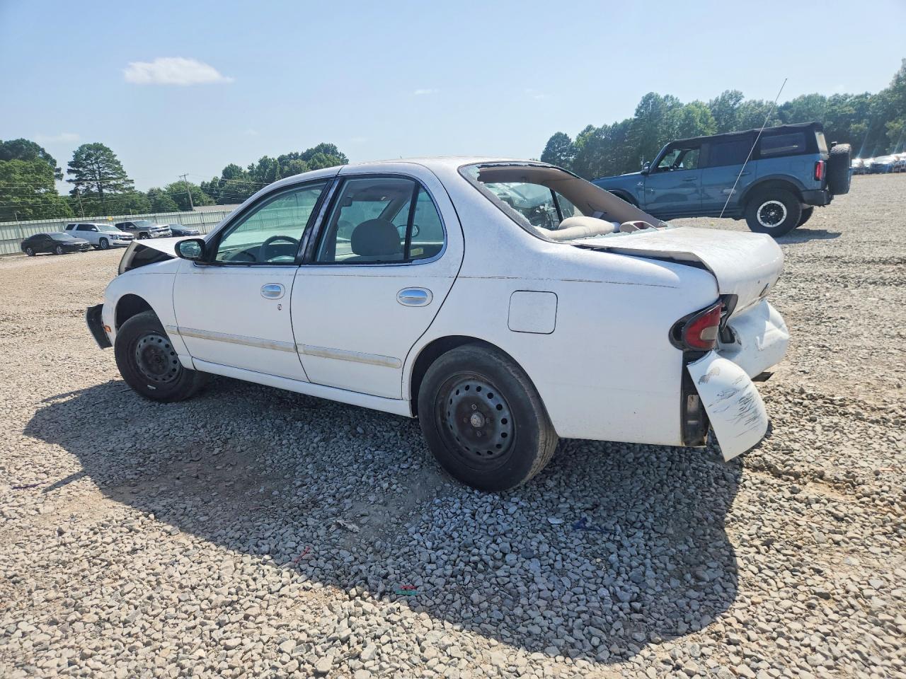 1997 Nissan Altima White vin: 1N4BU31D8VC164463
