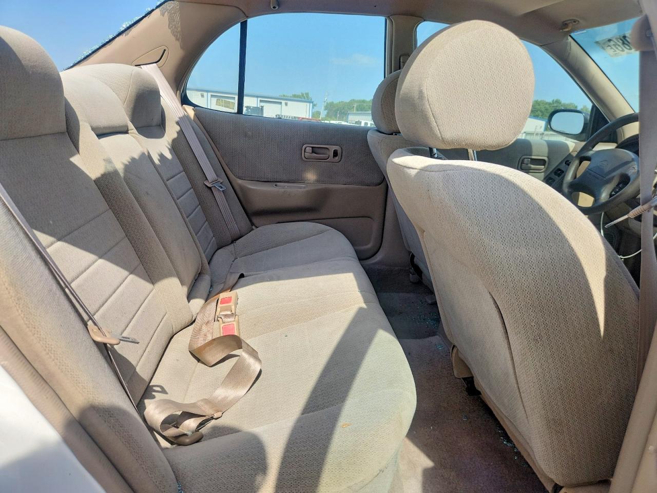 1997 Nissan Altima White vin: 1N4BU31D8VC164463