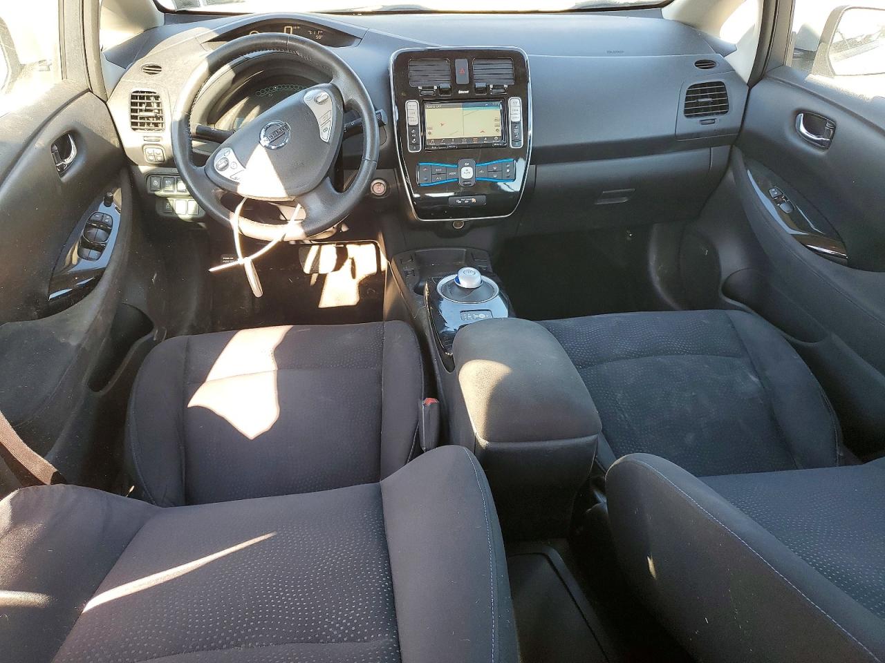 2017 Nissan Leaf Sv Silver vin: 1N4BZ0CP0HC310284
