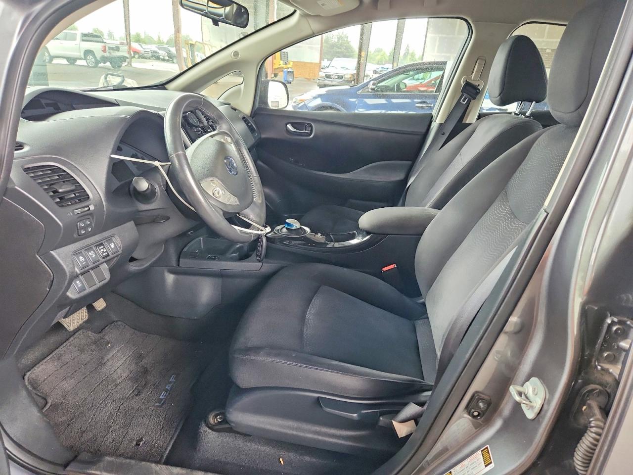 2017 Nissan Leaf Sv Gray vin: 1N4BZ0CPXHC303097