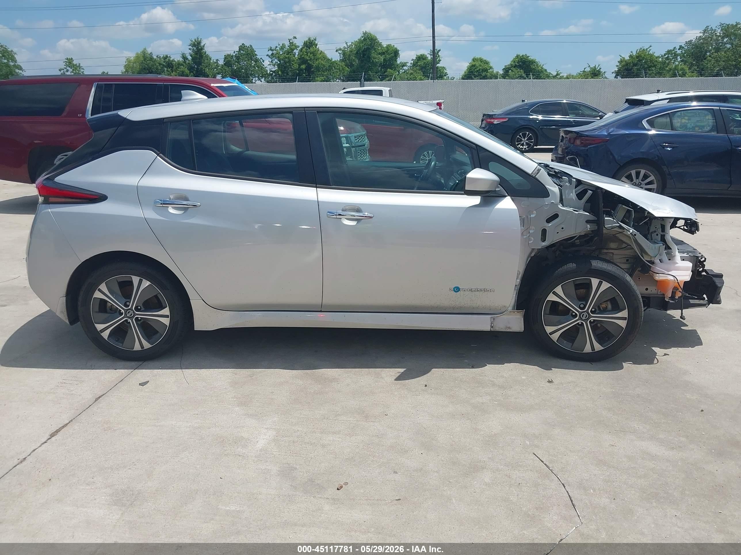 2019 Nissan Leaf Sv Plus Silver vin: 1N4BZ1CP2KC310395