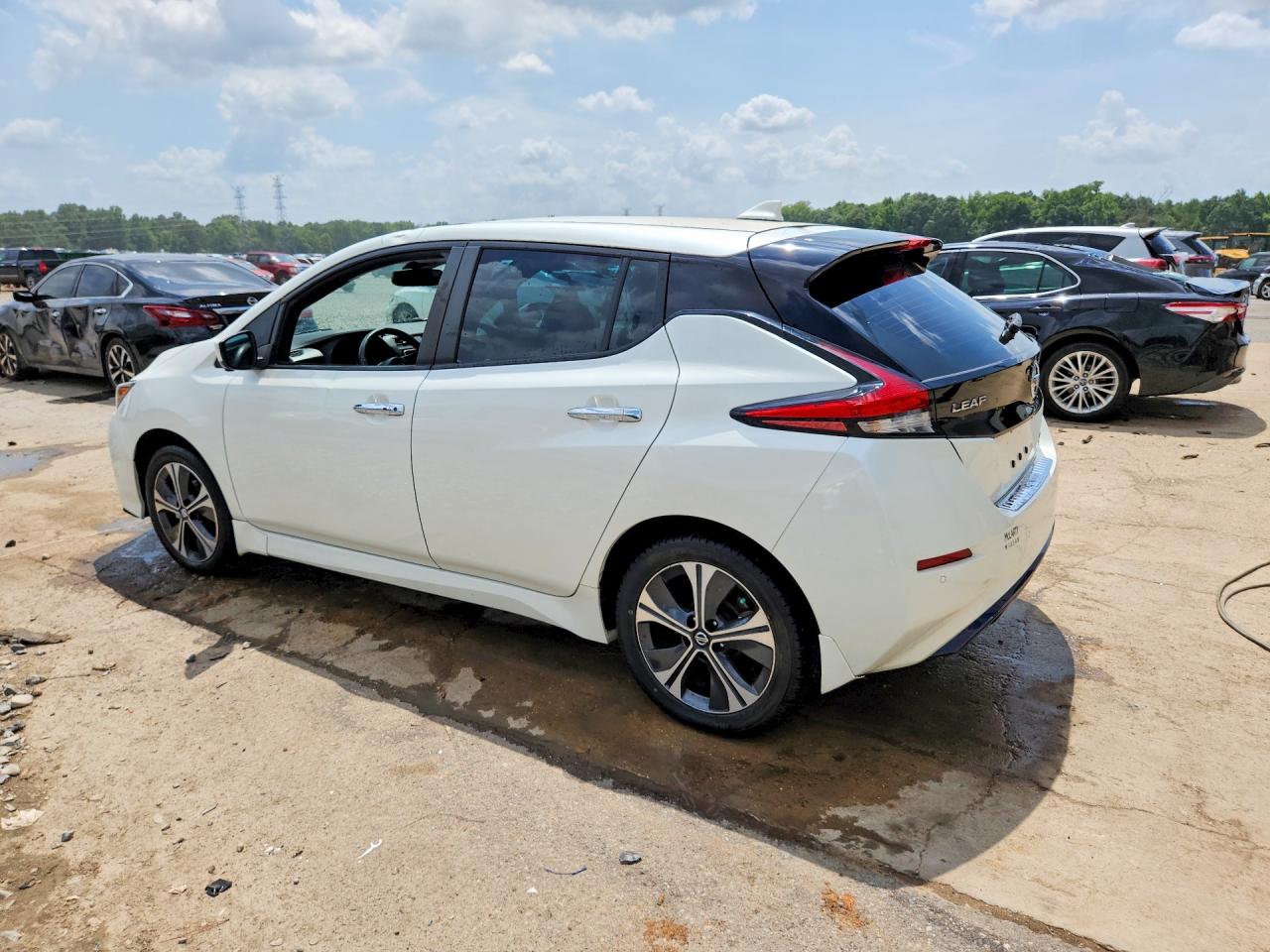 2020 Nissan Leaf Sv Plus White vin: 1N4BZ1CP7LC305193