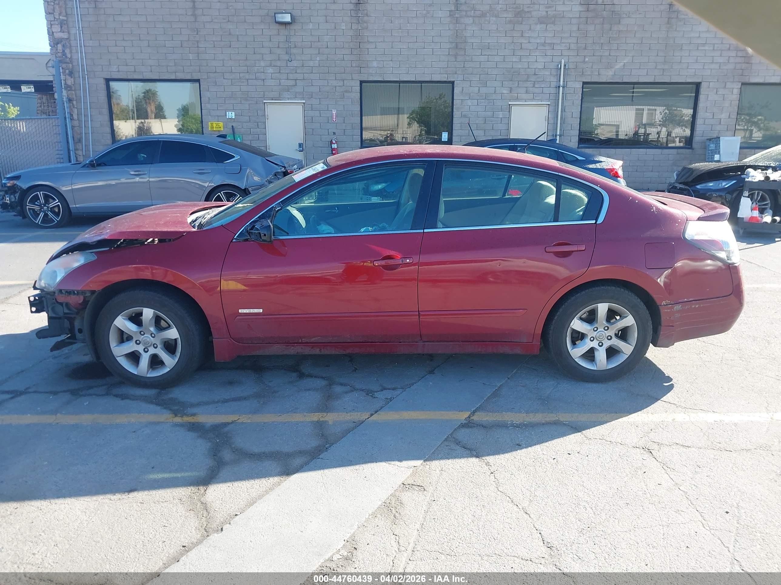 2007 Nissan Altima Hybrid   Red vin: 1N4CL21E07C213829