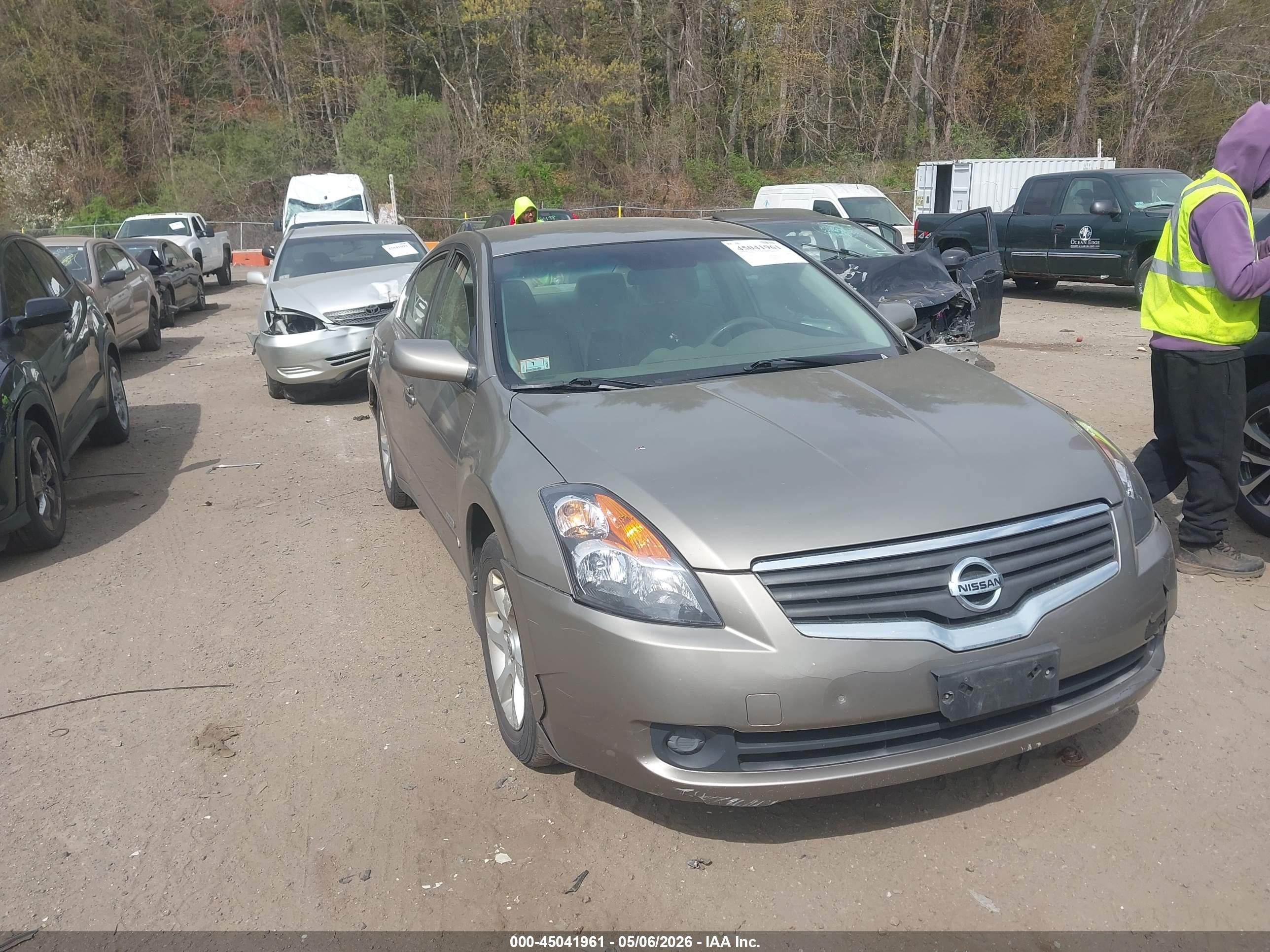 2007 Nissan Altima Hybrid   Beige vin: 1N4CL21E27C151513