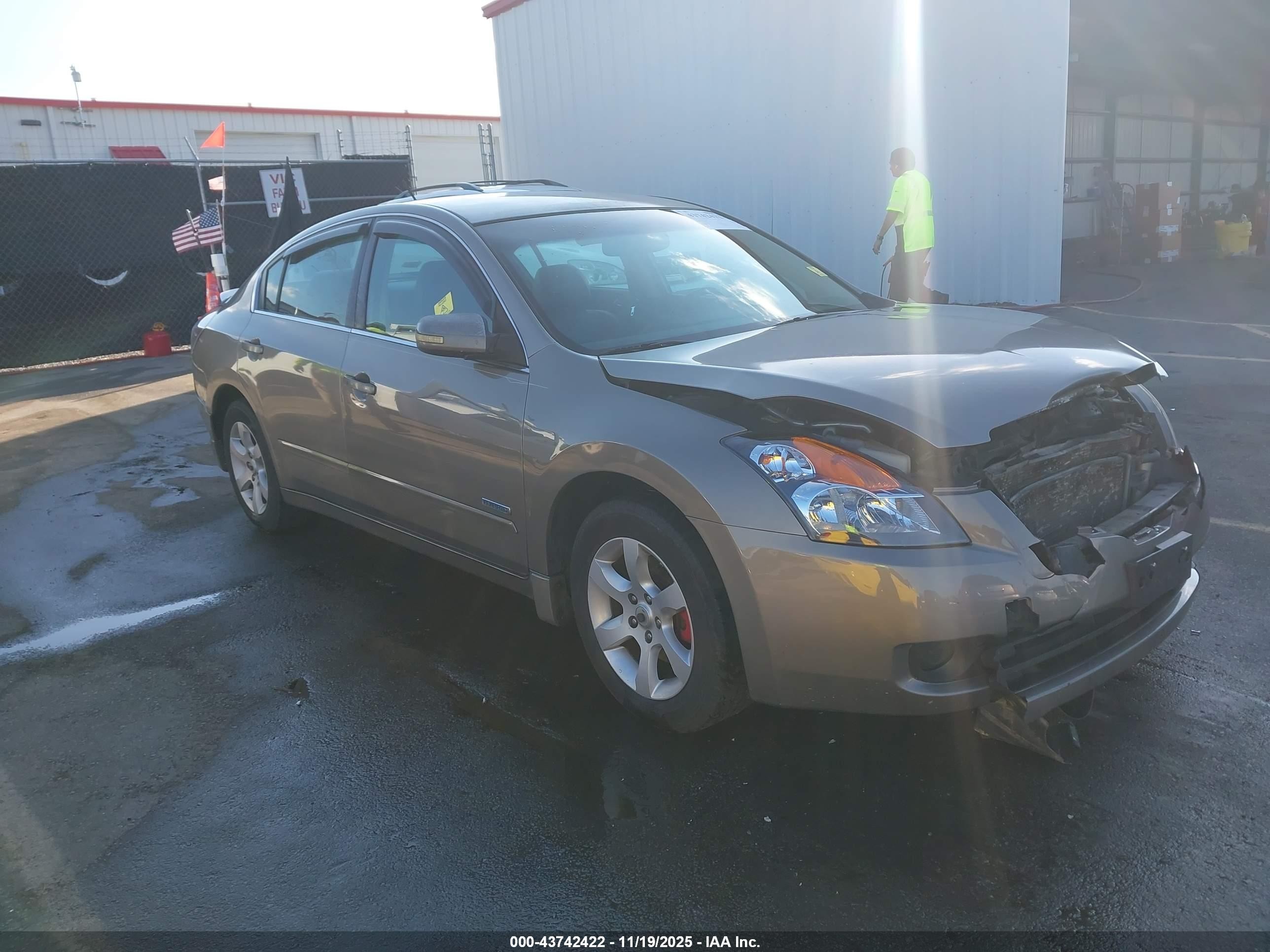 2008 Nissan Altima Hybrid   Gray vin: 1N4CL21E28C159659