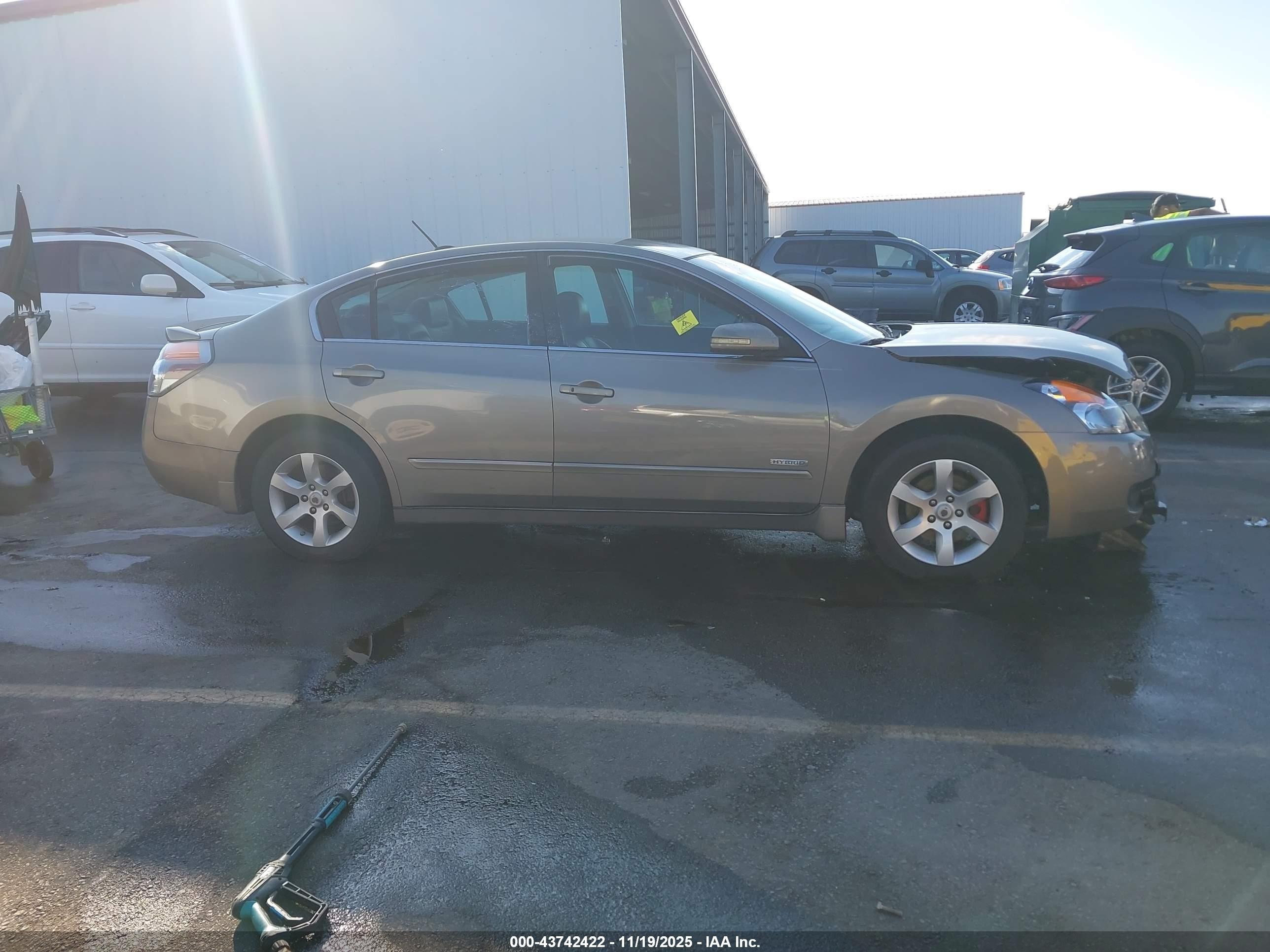 2008 Nissan Altima Hybrid   Gray vin: 1N4CL21E28C159659