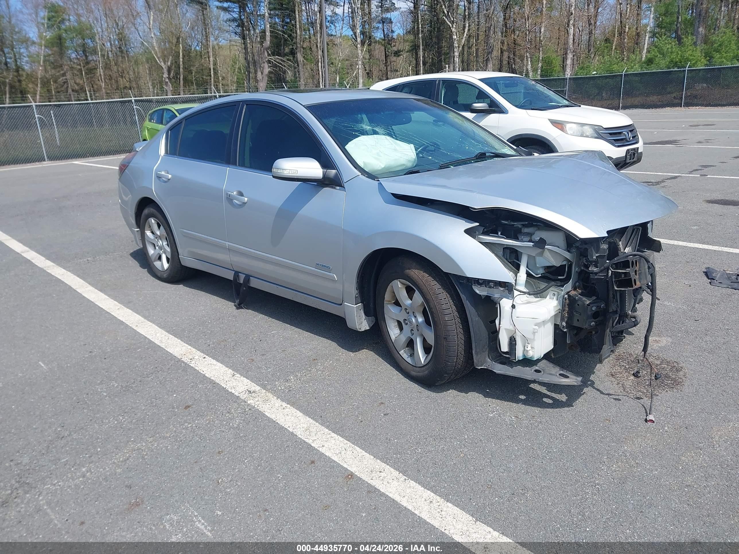 2008 Nissan Altima Hybrid   Silver vin: 1N4CL21E28C215518