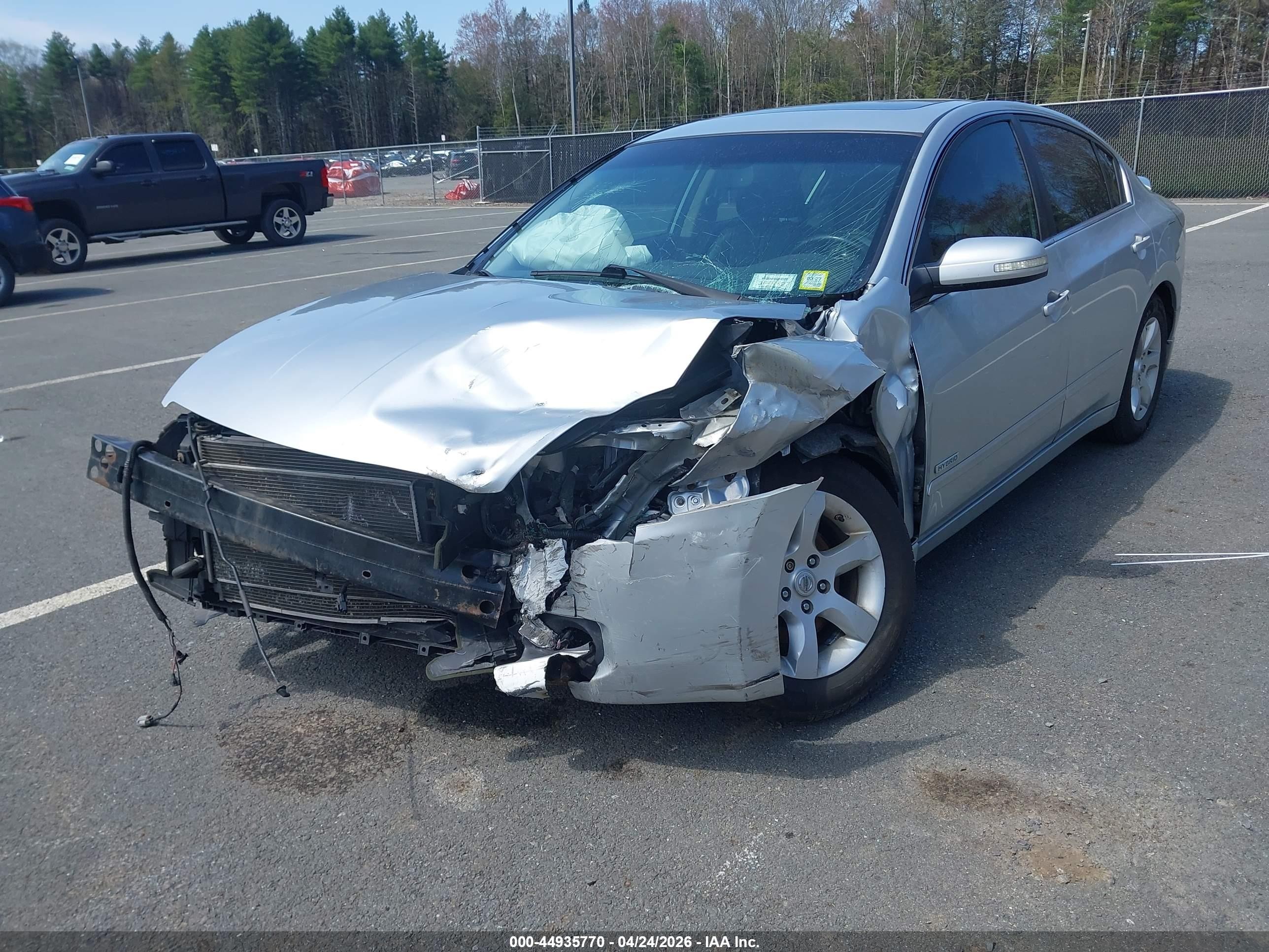 2008 Nissan Altima Hybrid   Silver vin: 1N4CL21E28C215518