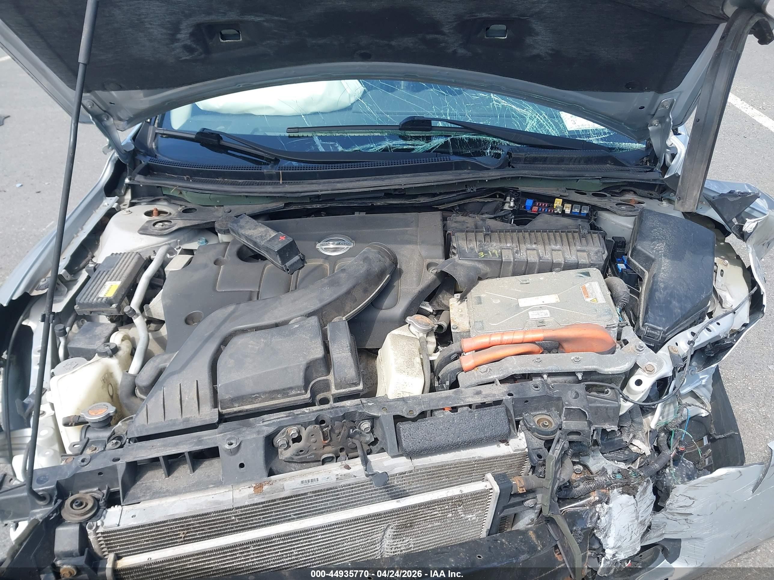 2008 Nissan Altima Hybrid   Silver vin: 1N4CL21E28C215518