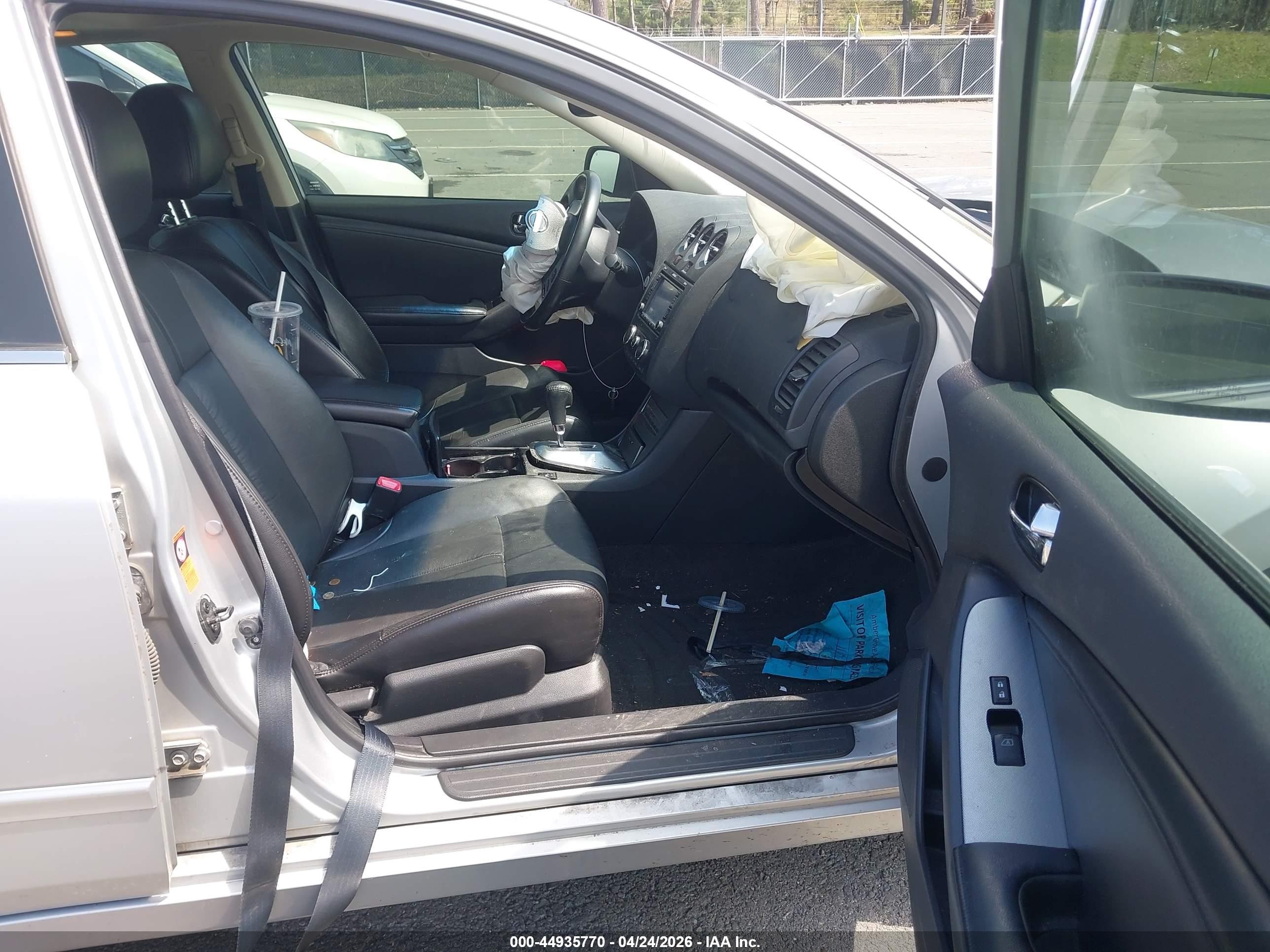 2008 Nissan Altima Hybrid   Silver vin: 1N4CL21E28C215518