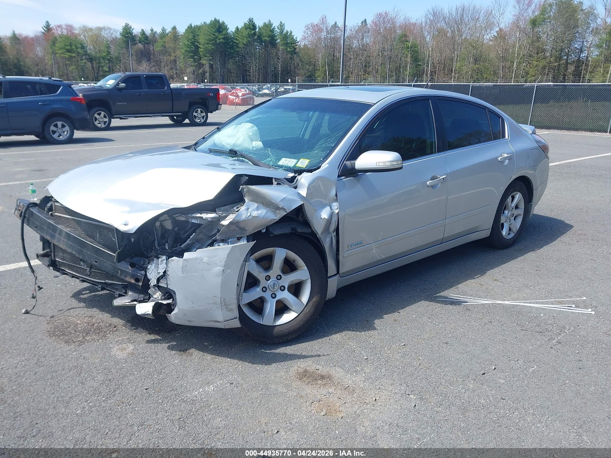 2008 Nissan Altima Hybrid   Silver vin: 1N4CL21E28C215518