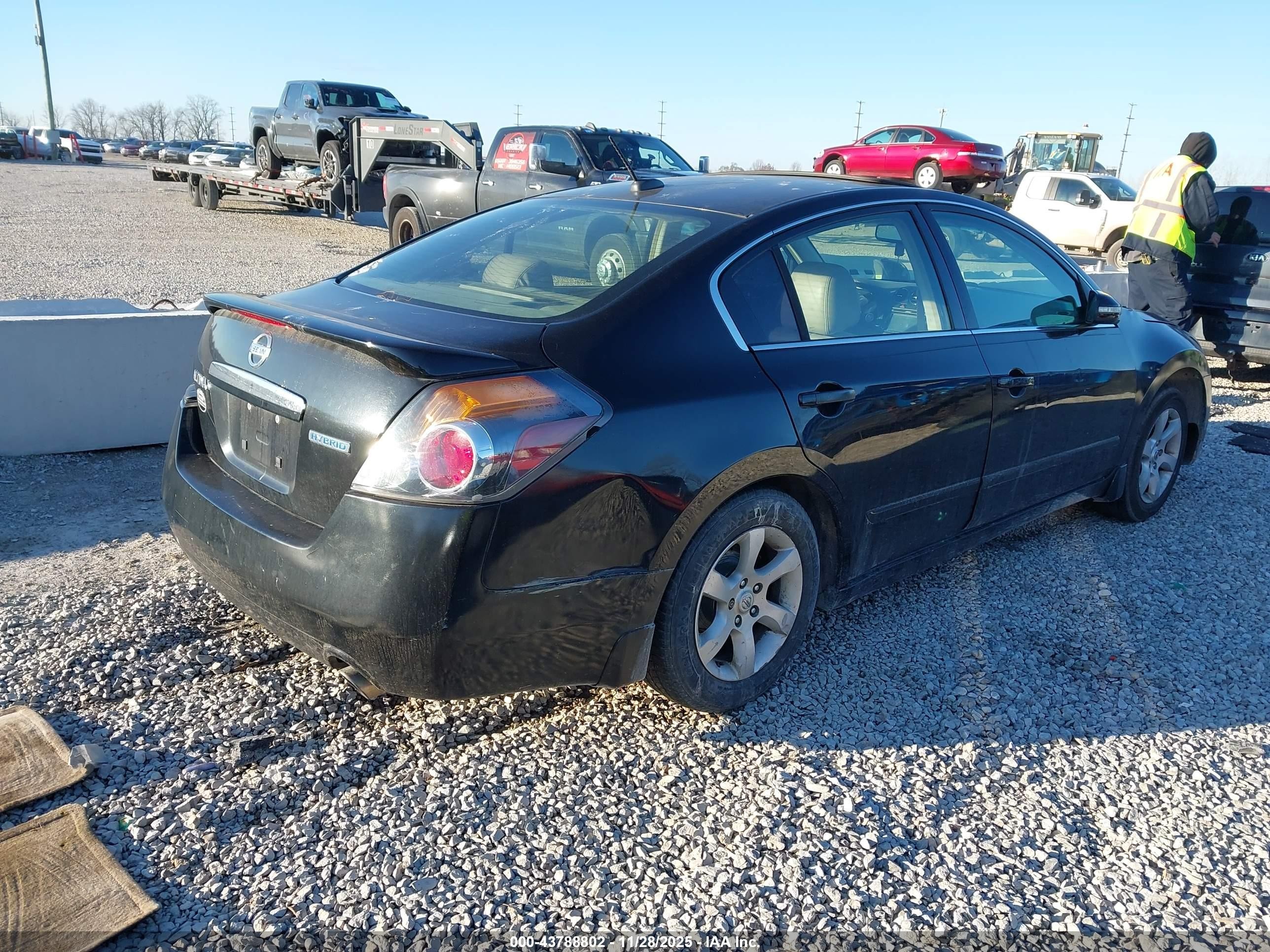 2008 Nissan Altima Hybrid   Black vin: 1N4CL21E38C143650