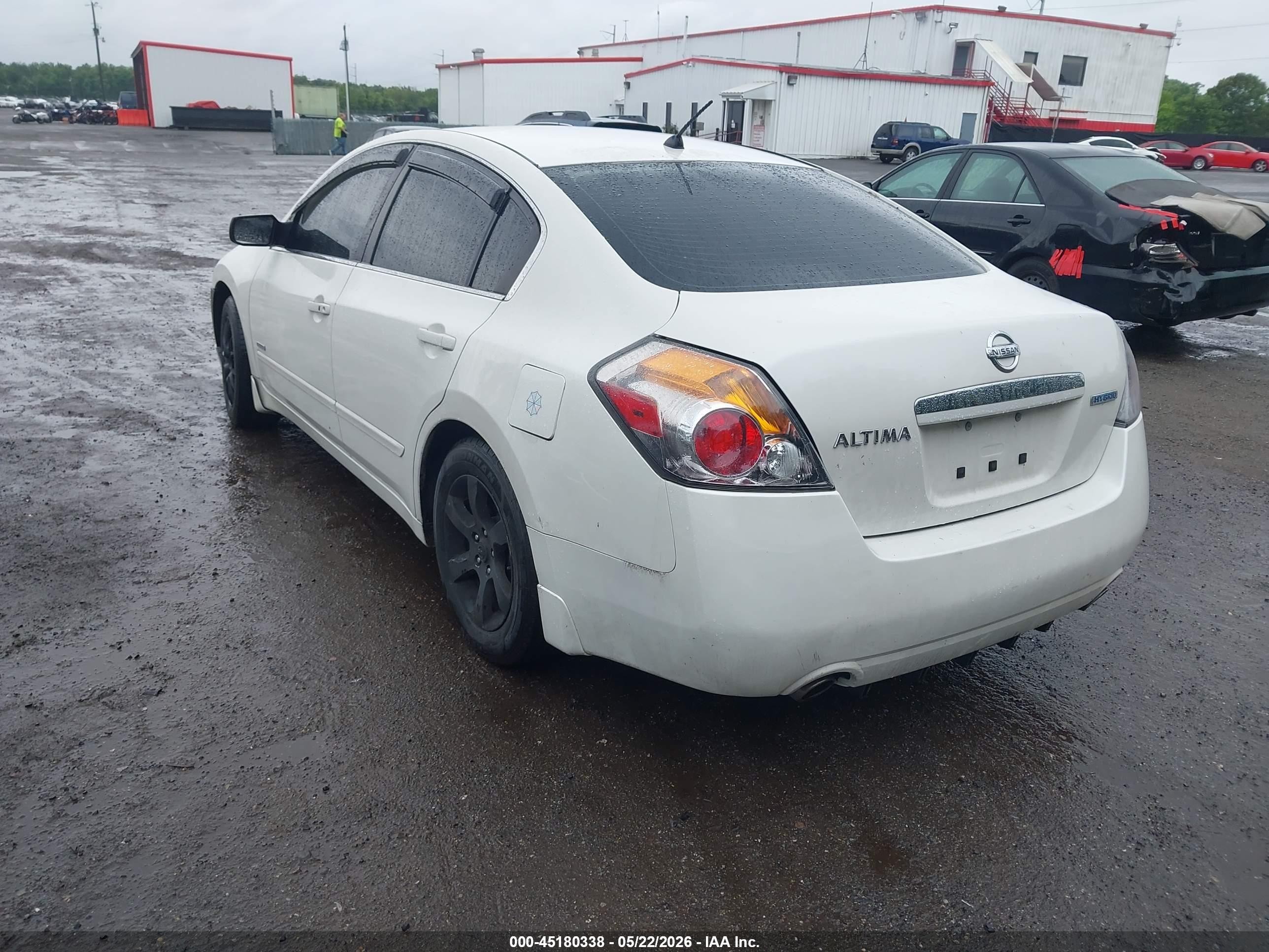 2009 Nissan Altima Hybrid   White vin: 1N4CL21E39C182370