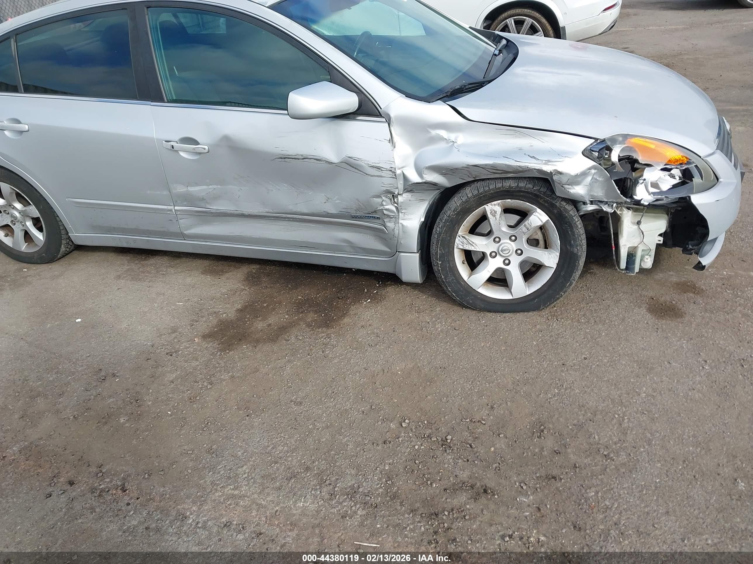 2008 Nissan Altima Hybrid   Silver vin: 1N4CL21E48C169917