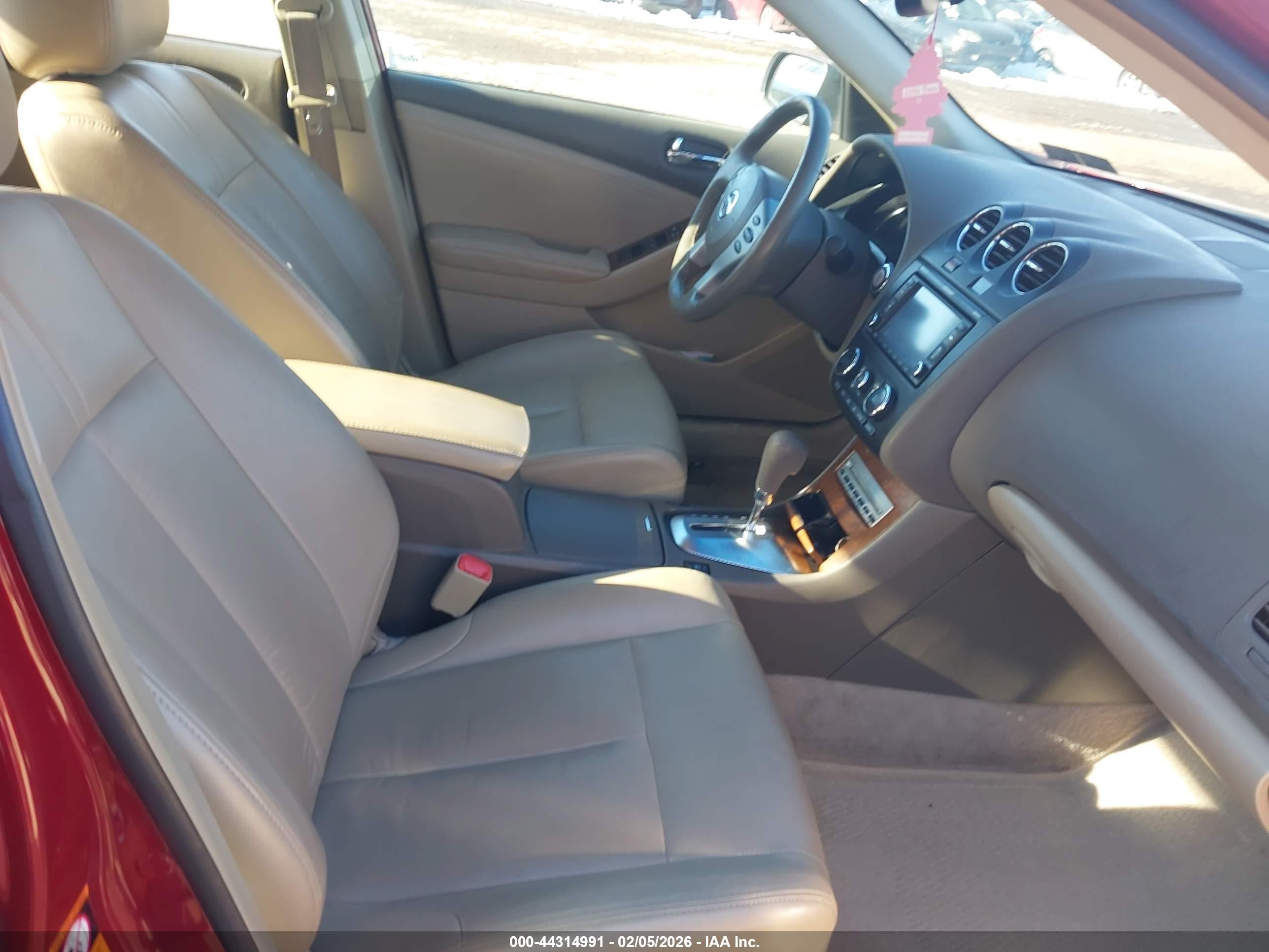2008 Nissan Altima Hybrid   Red vin: 1N4CL21E48C173000