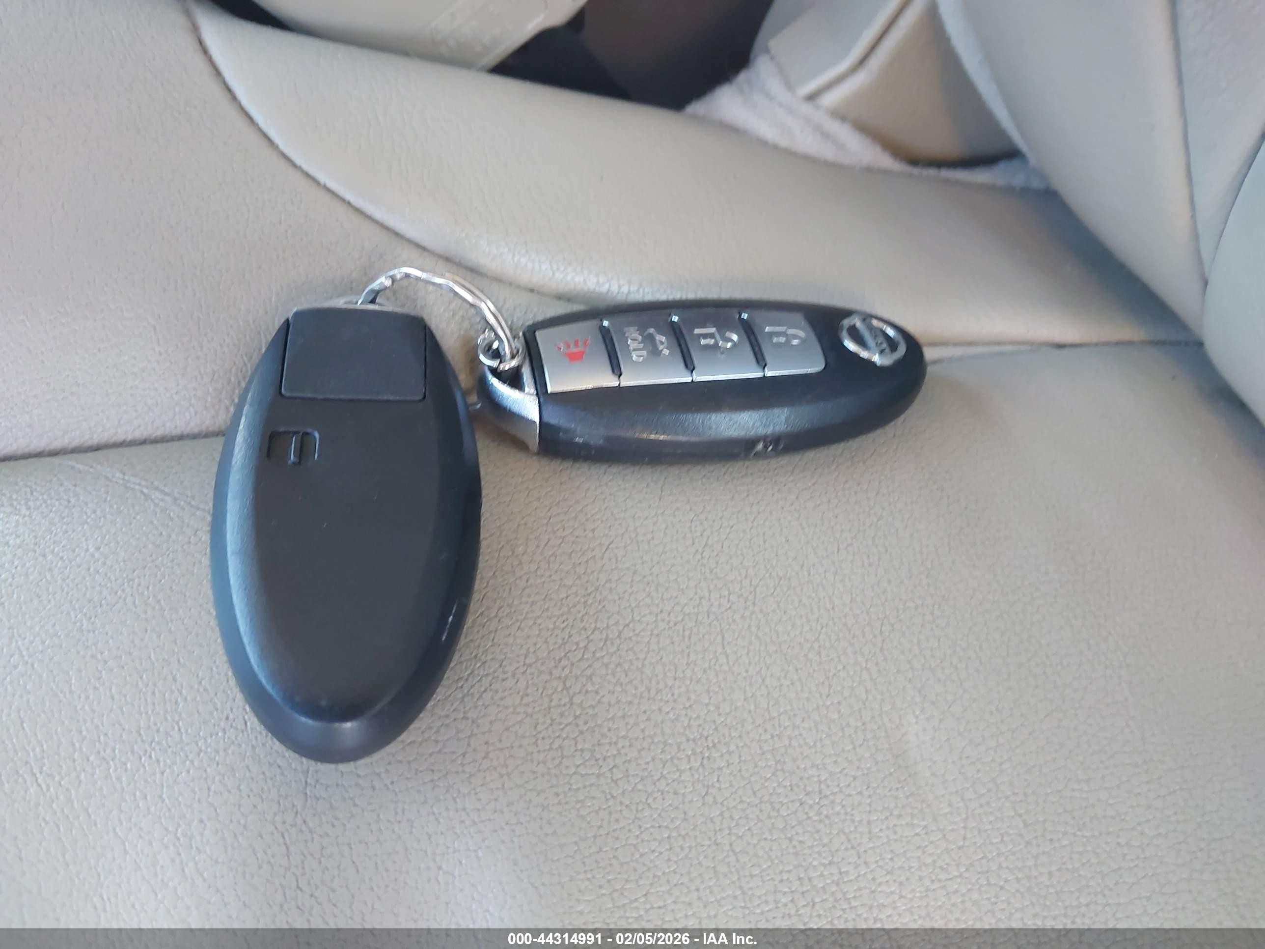 2008 Nissan Altima Hybrid   Red vin: 1N4CL21E48C173000
