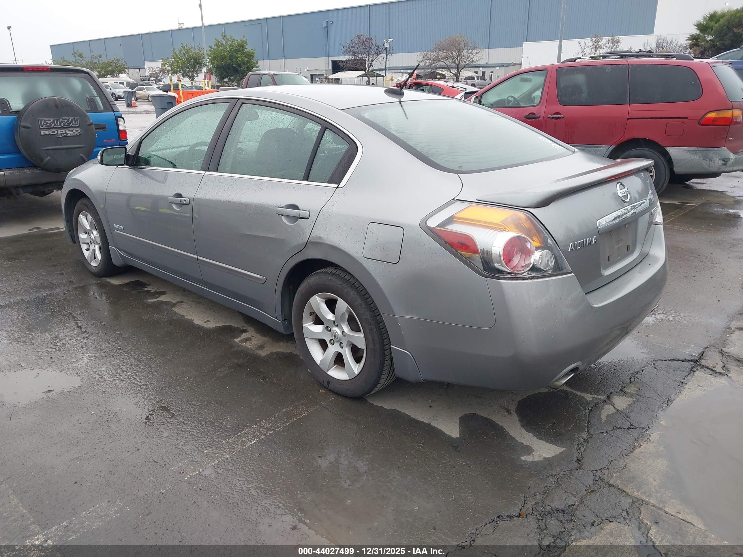 2008 Nissan Altima Hybrid   Silver vin: 1N4CL21E48C200941