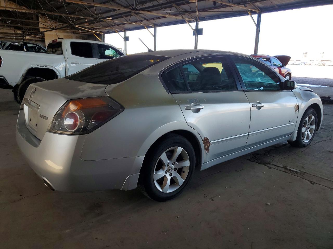 2007 Nissan Altima Hybrid Silver vin: 1N4CL21E57C229301