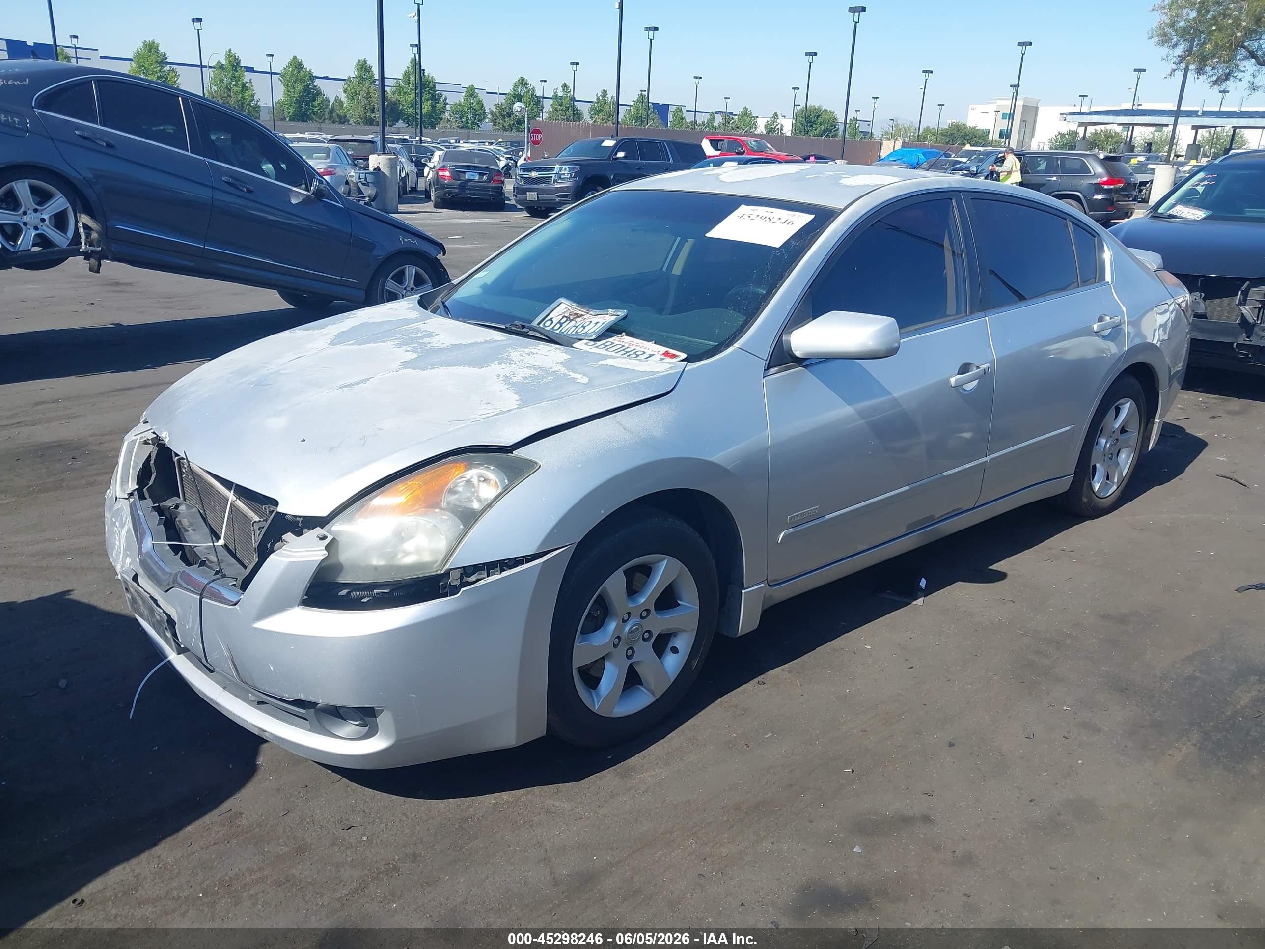 2007 Nissan Altima Hybrid   Silver vin: 1N4CL21E77C178853
